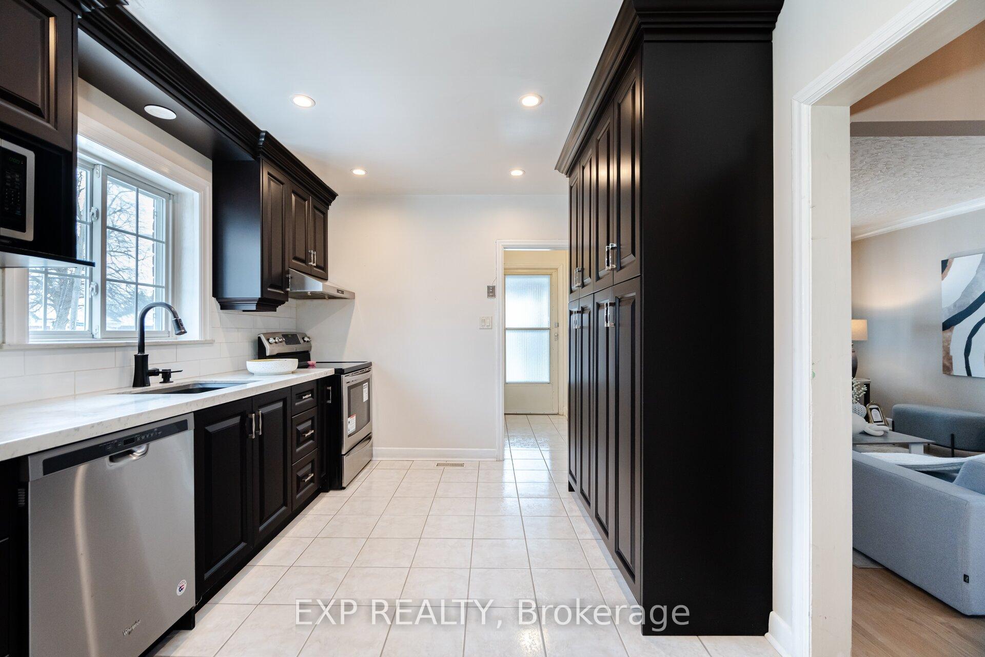 Photo 11 of 40 Timgren Drive, Scarborough, Wexford-Maryvale — HOMEH