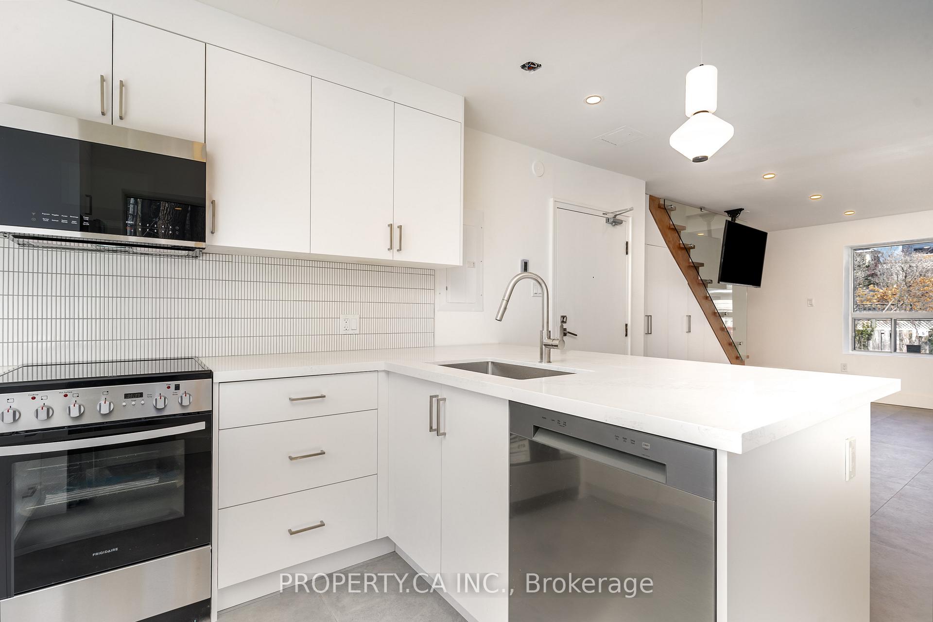 Photo 3 of Unit Suite 6, 97 Lee Avenue, Toronto, The Beaches — HOMEH