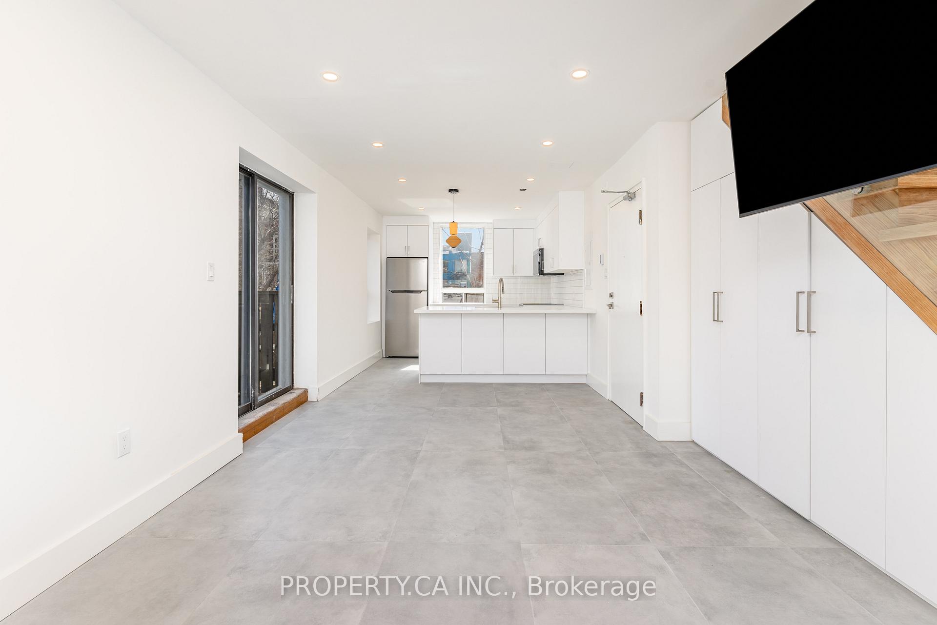 Photo 5 of Unit Suite 6, 97 Lee Avenue, Toronto, The Beaches — HOMEH
