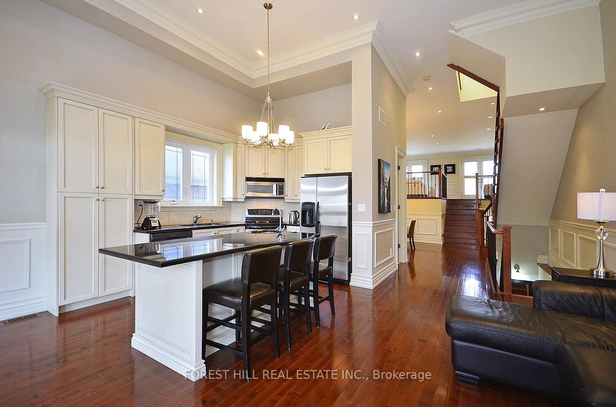Photo 3 of 360A Joicey Boulevard, Toronto, Bedford Park-Nortown — HOMEH