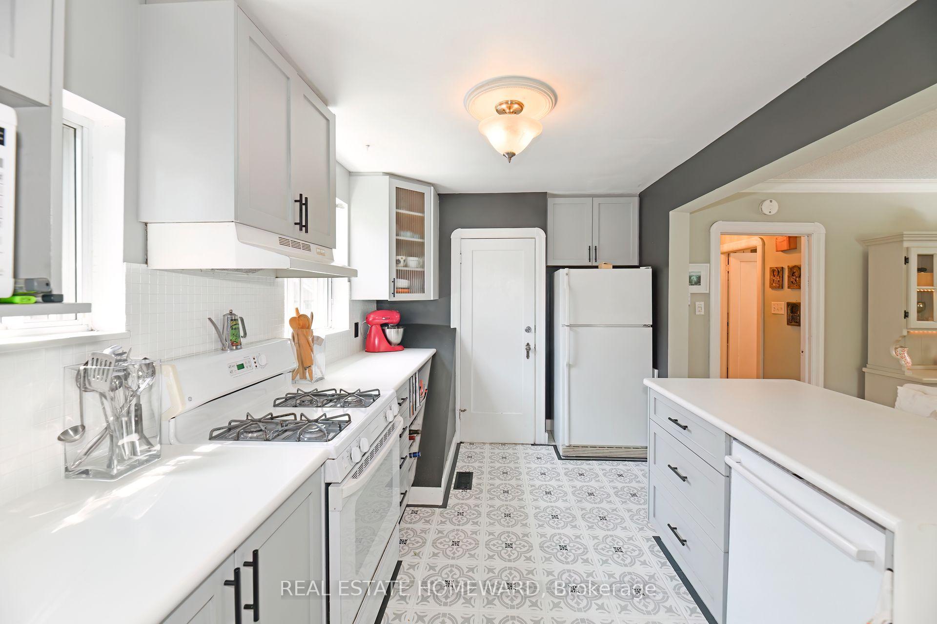 Photo 8 of 102 Cedarcrest Boulevard, Toronto, O'Connor-Parkview — HOMEH