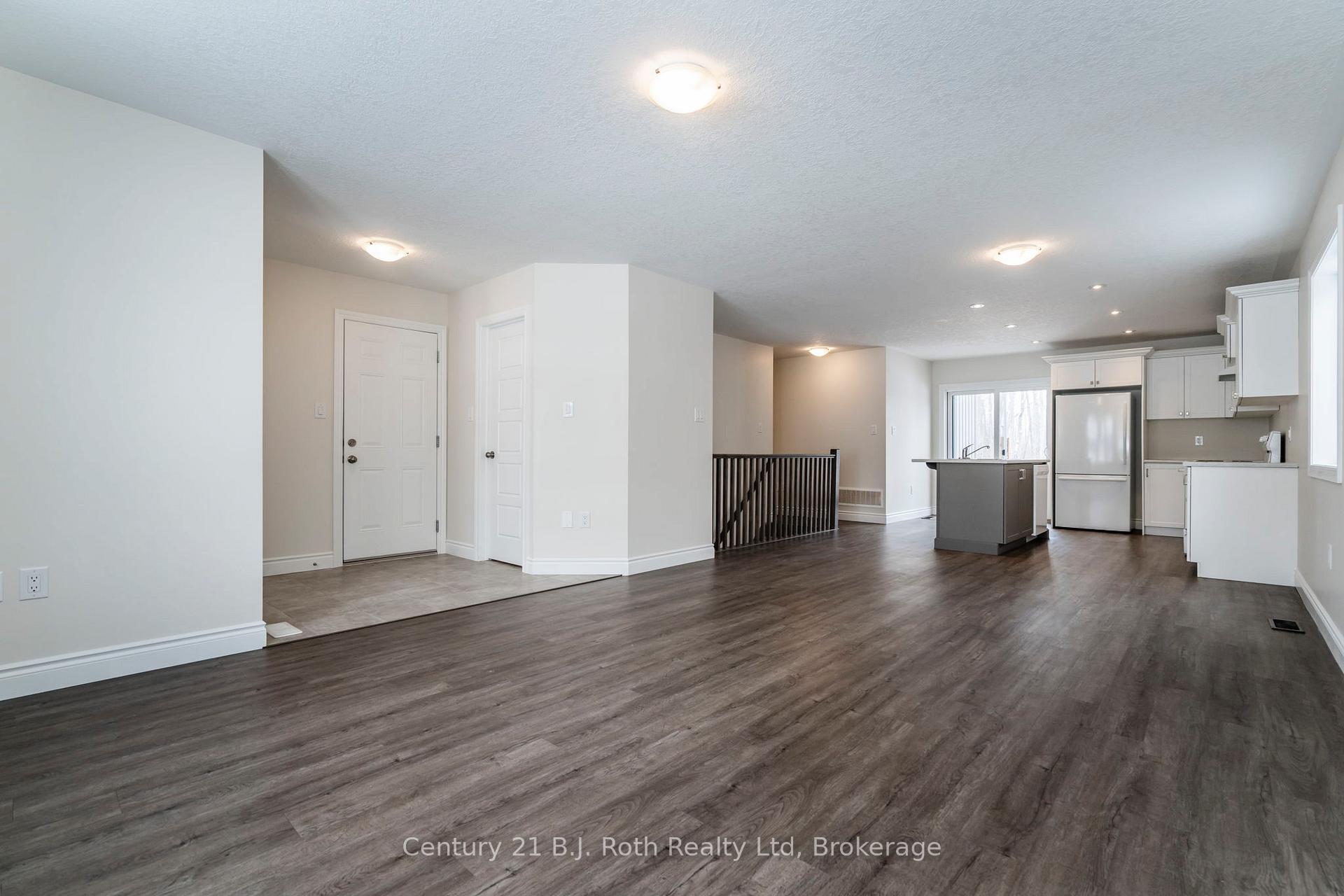 Photo 24 of 48 Ralph Dalton Boulevard, Tay, Victoria Harbour — HOMEH