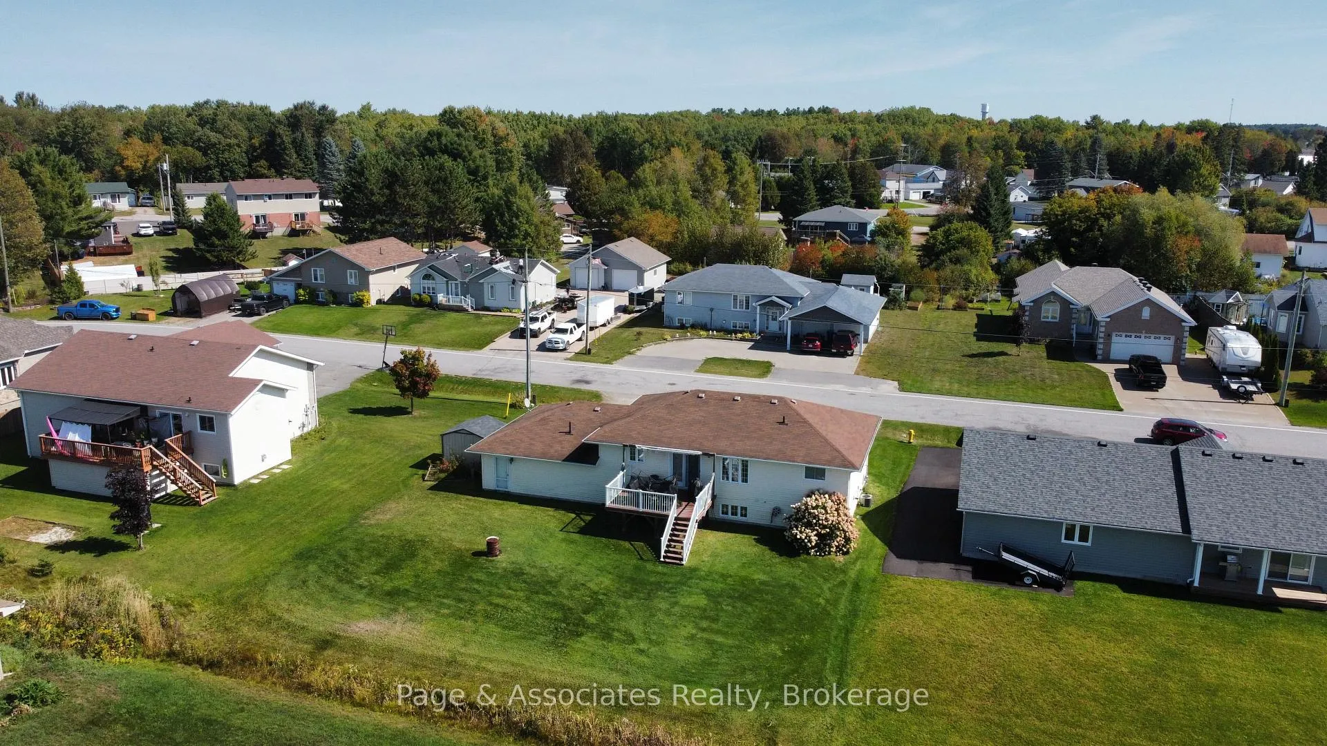 Photo 3 of 37 Tamerack Avenue, West Nipissing, Sturgeon Falls — HOMEH