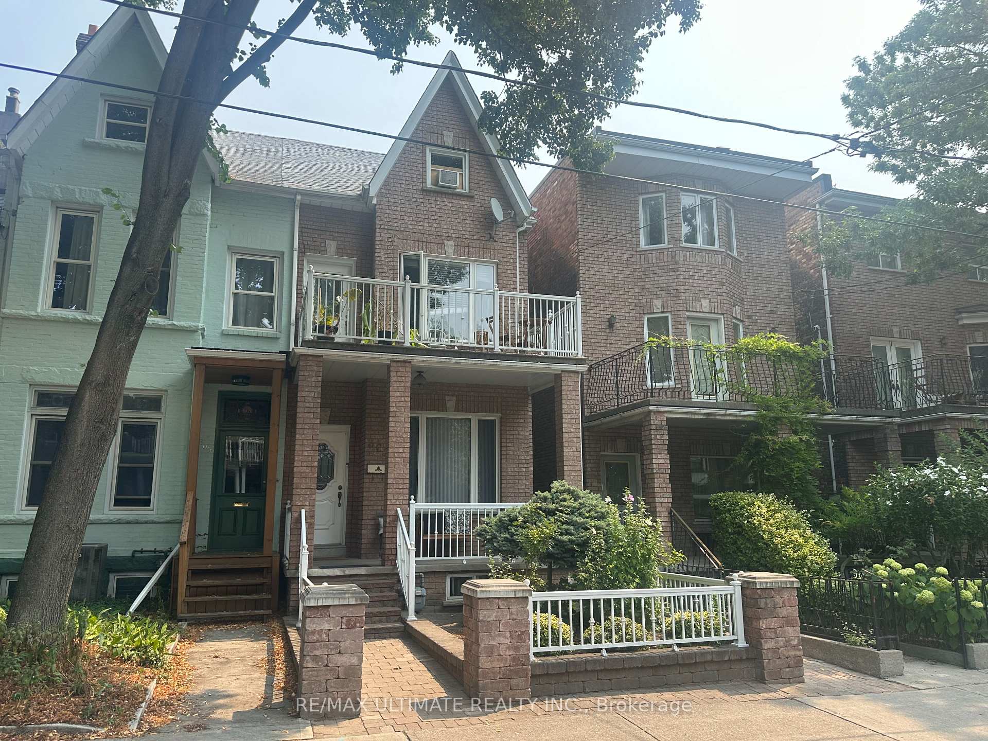 Photo 1 of Unit 2nd Floor, 363 Shaw Street S, Toronto, Trinity-Bellwoods — HOMEH