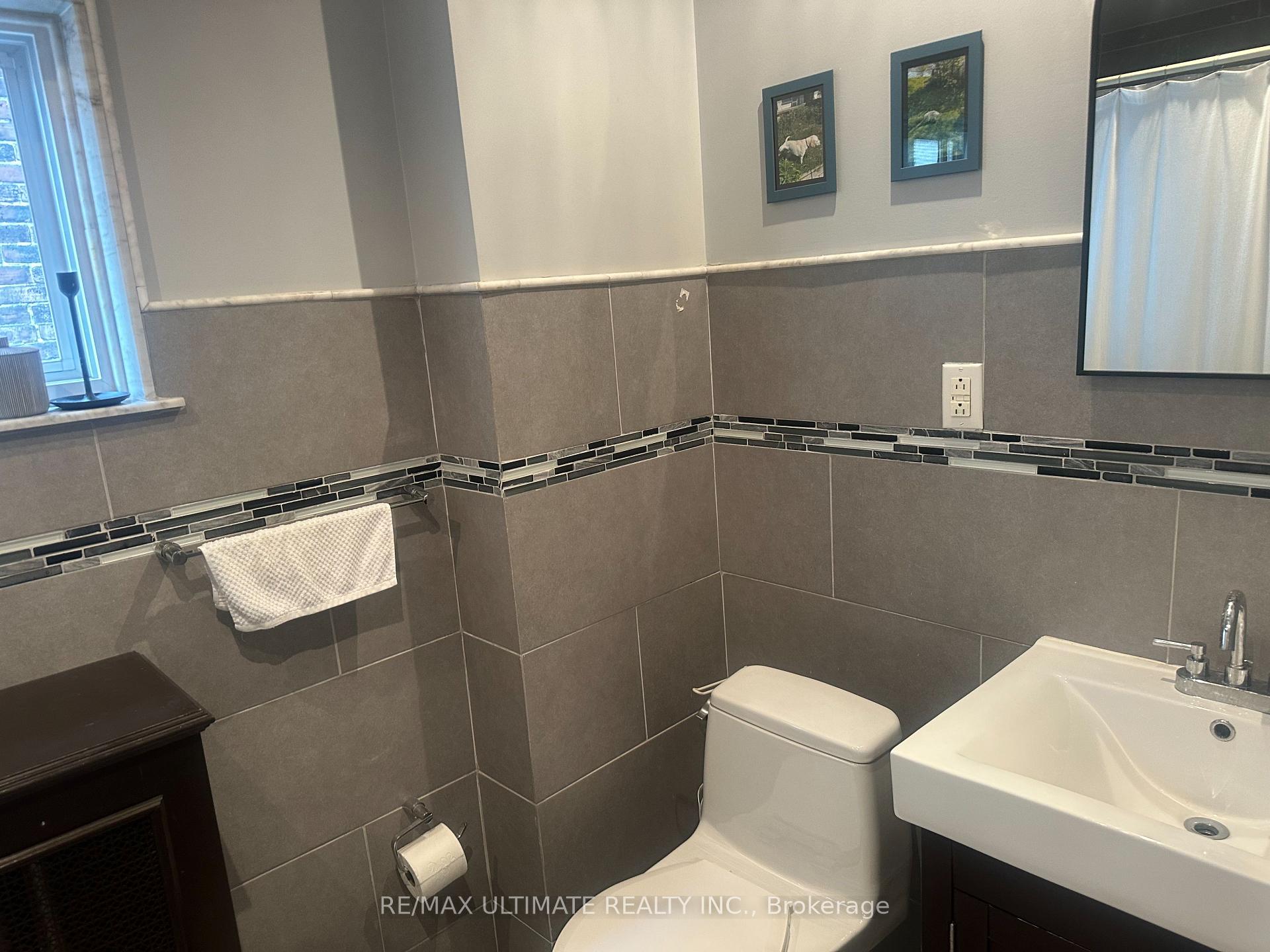 Photo 15 of Unit 2nd Floor, 363 Shaw Street S, Toronto, Trinity-Bellwoods — HOMEH