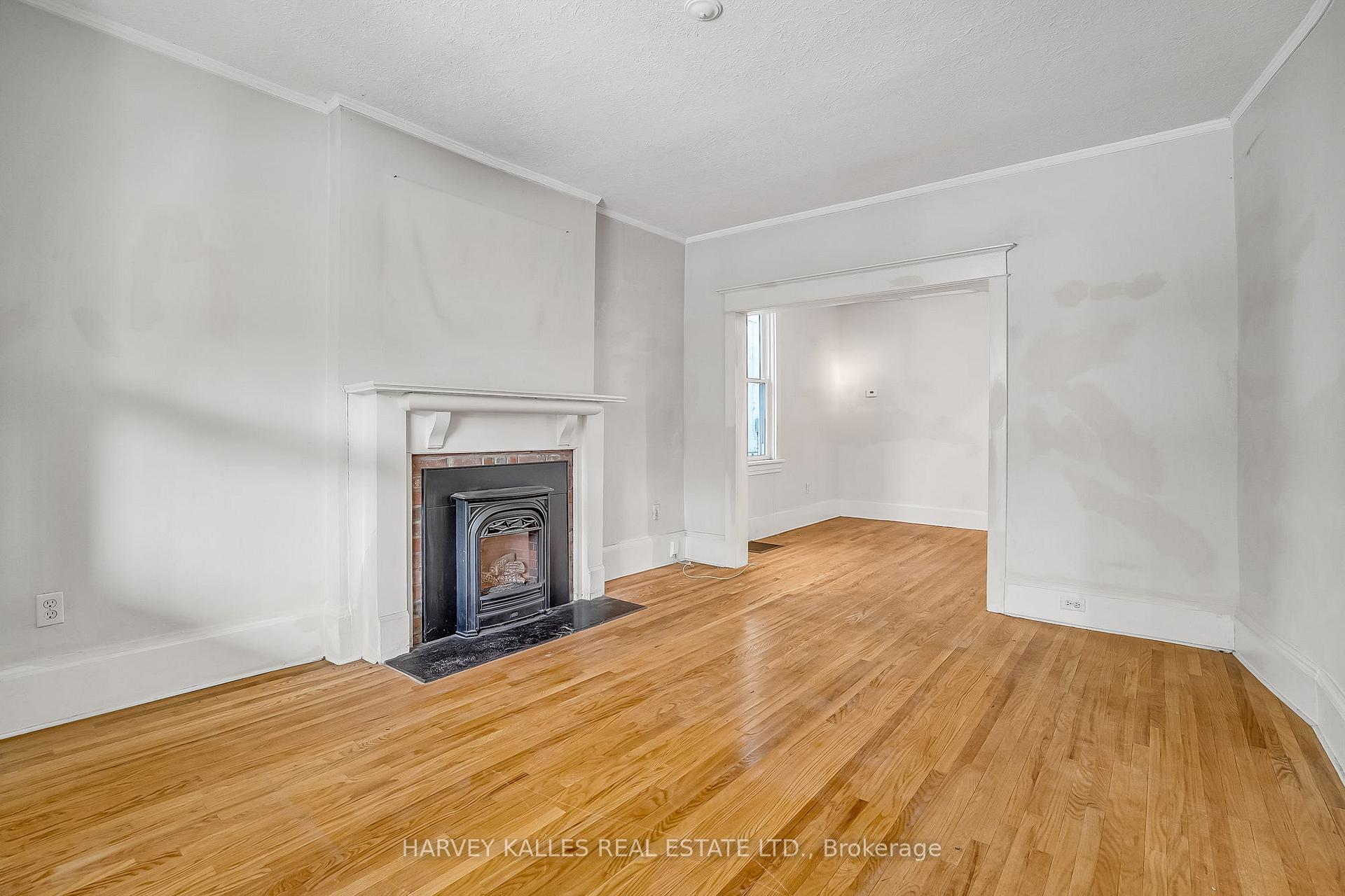 Photo 7 of 149 Rhodes Avenue, Toronto, Greenwood-Coxwell — HOMEH