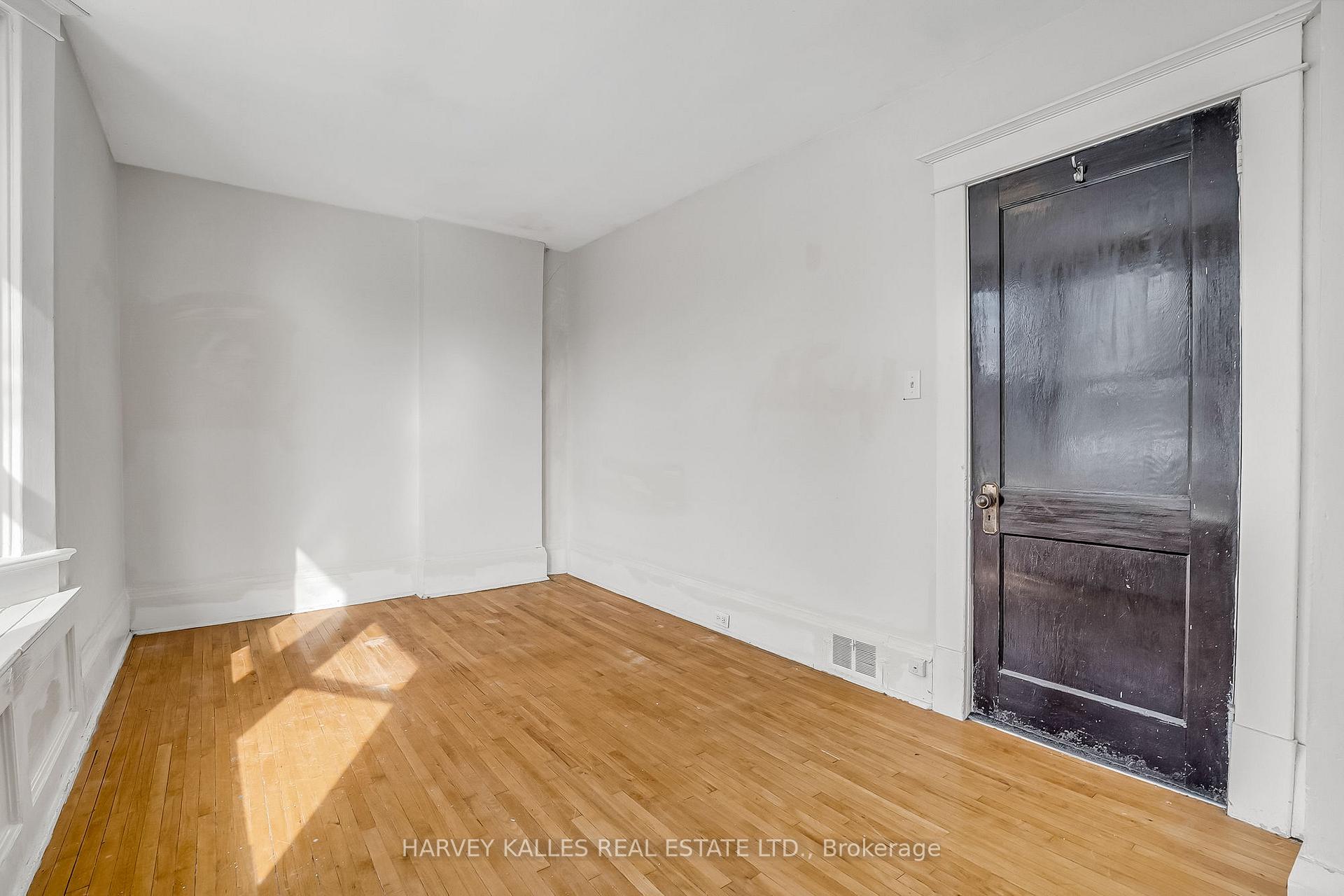 Photo 18 of 149 Rhodes Avenue, Toronto, Greenwood-Coxwell — HOMEH