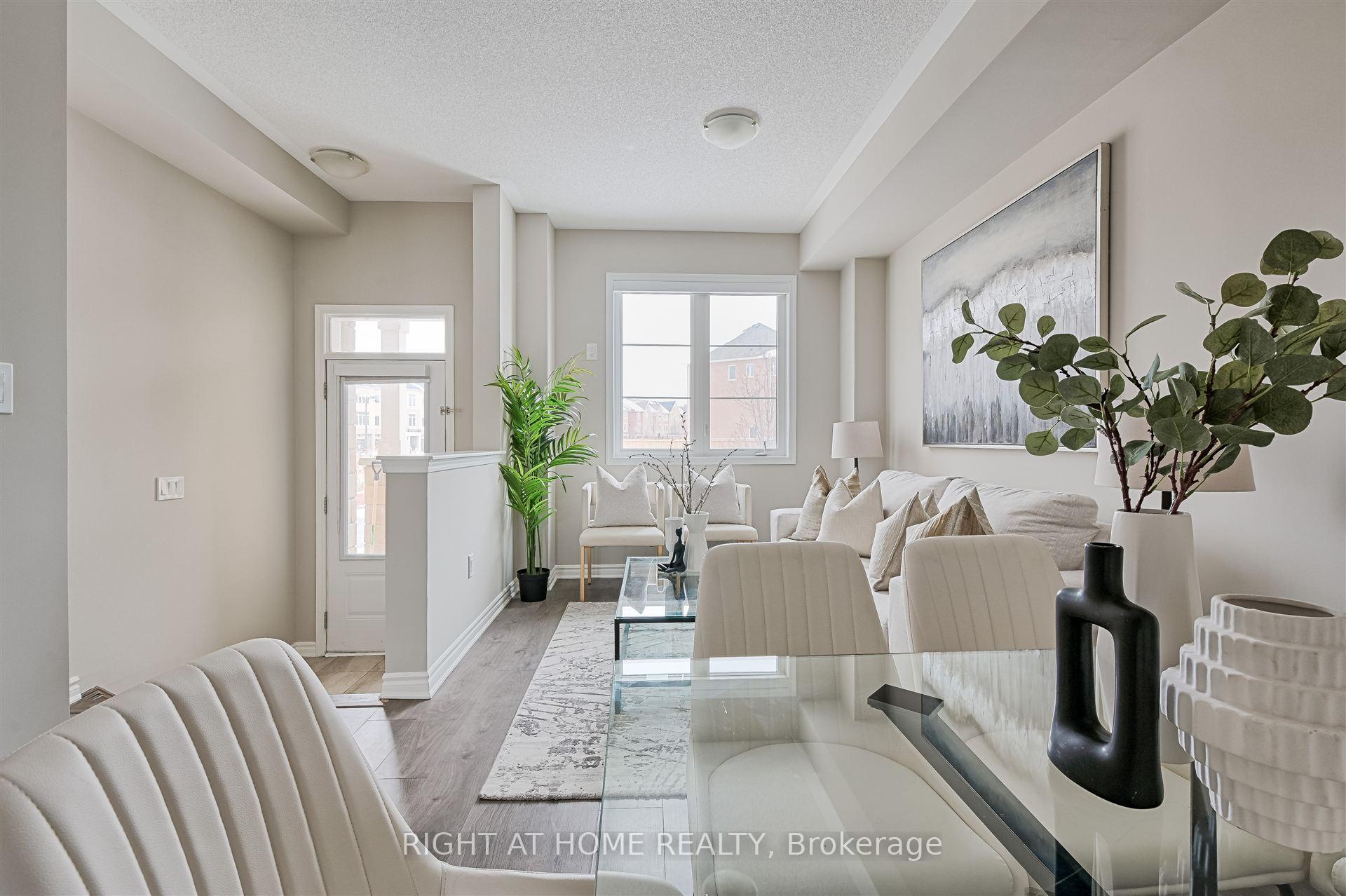Photo 9 of 120 Cleanside Road, Scarborough, Clairlea-Birchmount — HOMEH