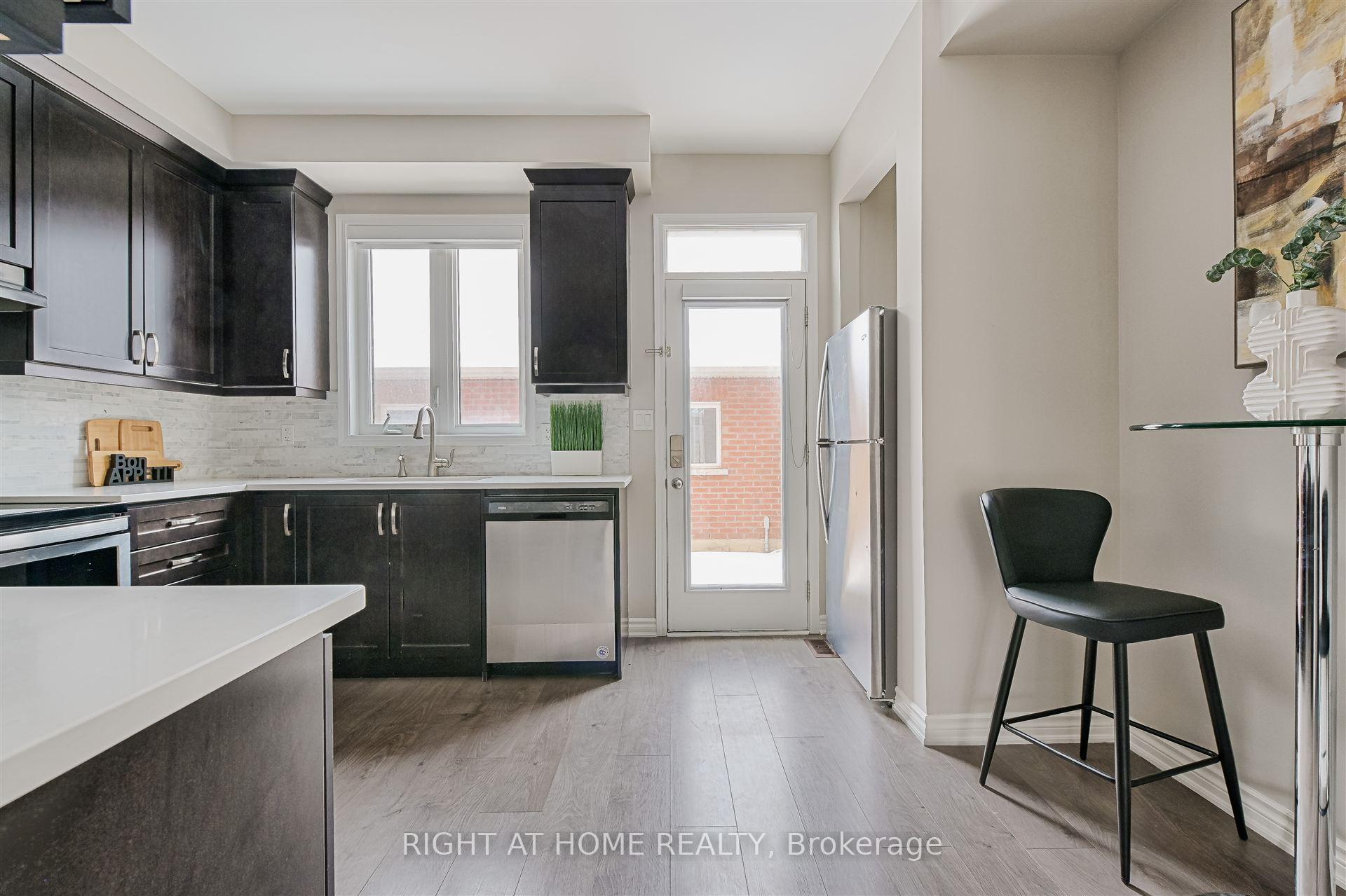 Photo 14 of 120 Cleanside Road, Scarborough, Clairlea-Birchmount — HOMEH
