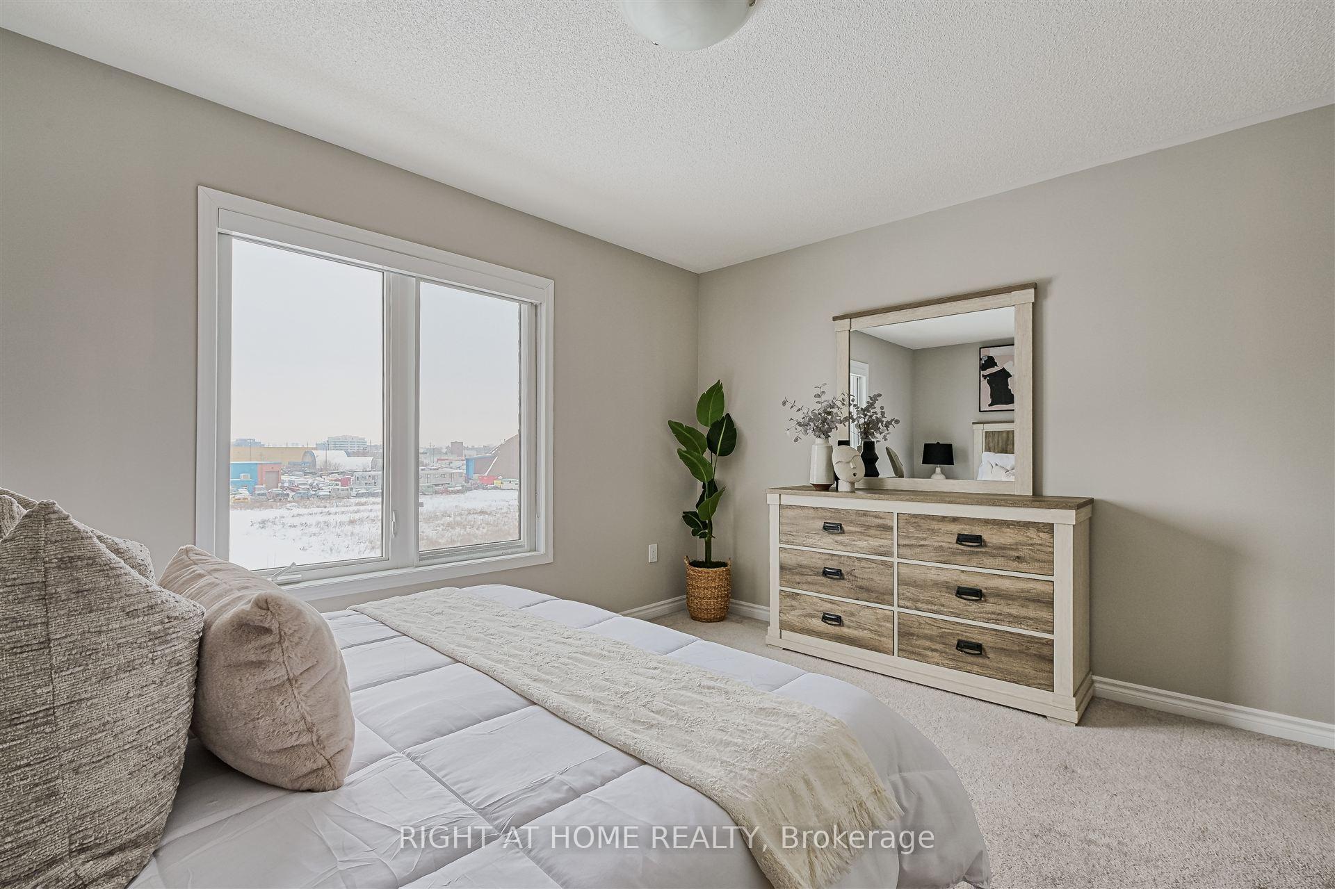 Photo 18 of 120 Cleanside Road, Scarborough, Clairlea-Birchmount — HOMEH