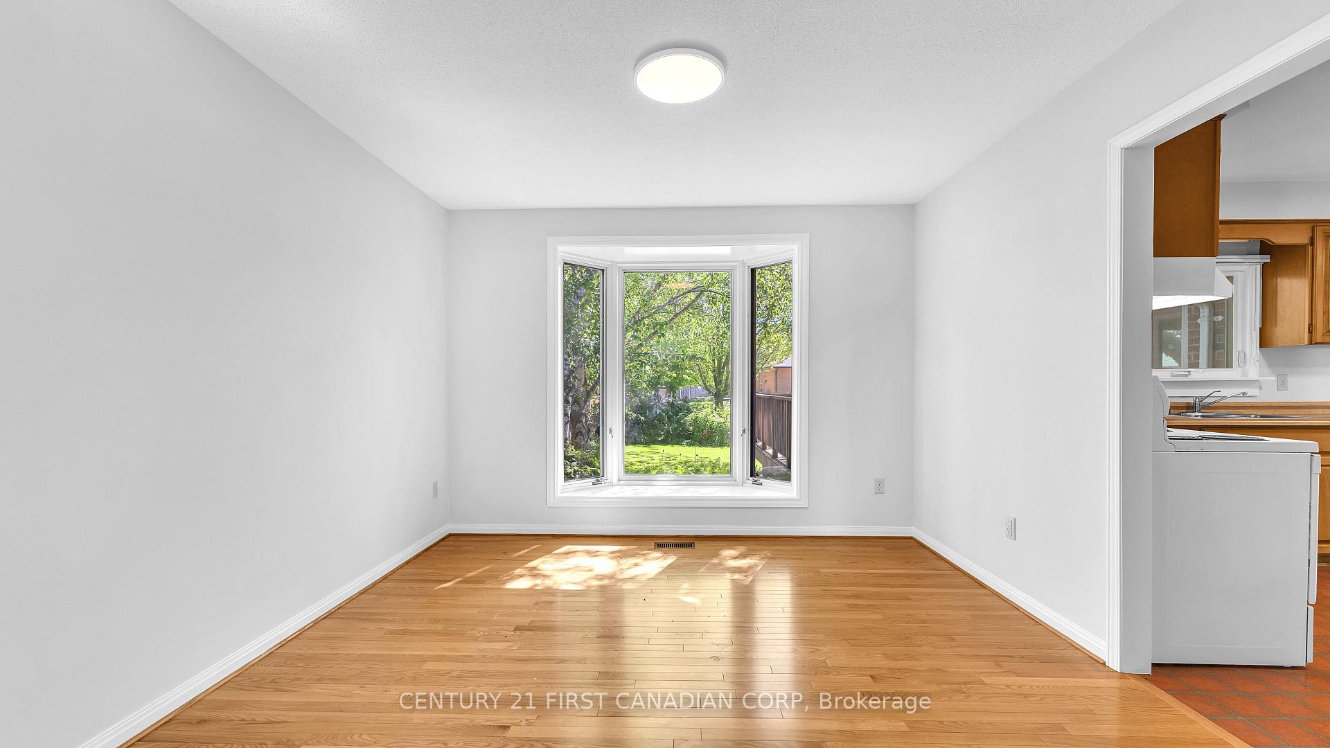 Photo 6 of 325 Helen Drive, Strathroy-Caradoc, NW — HOMEH