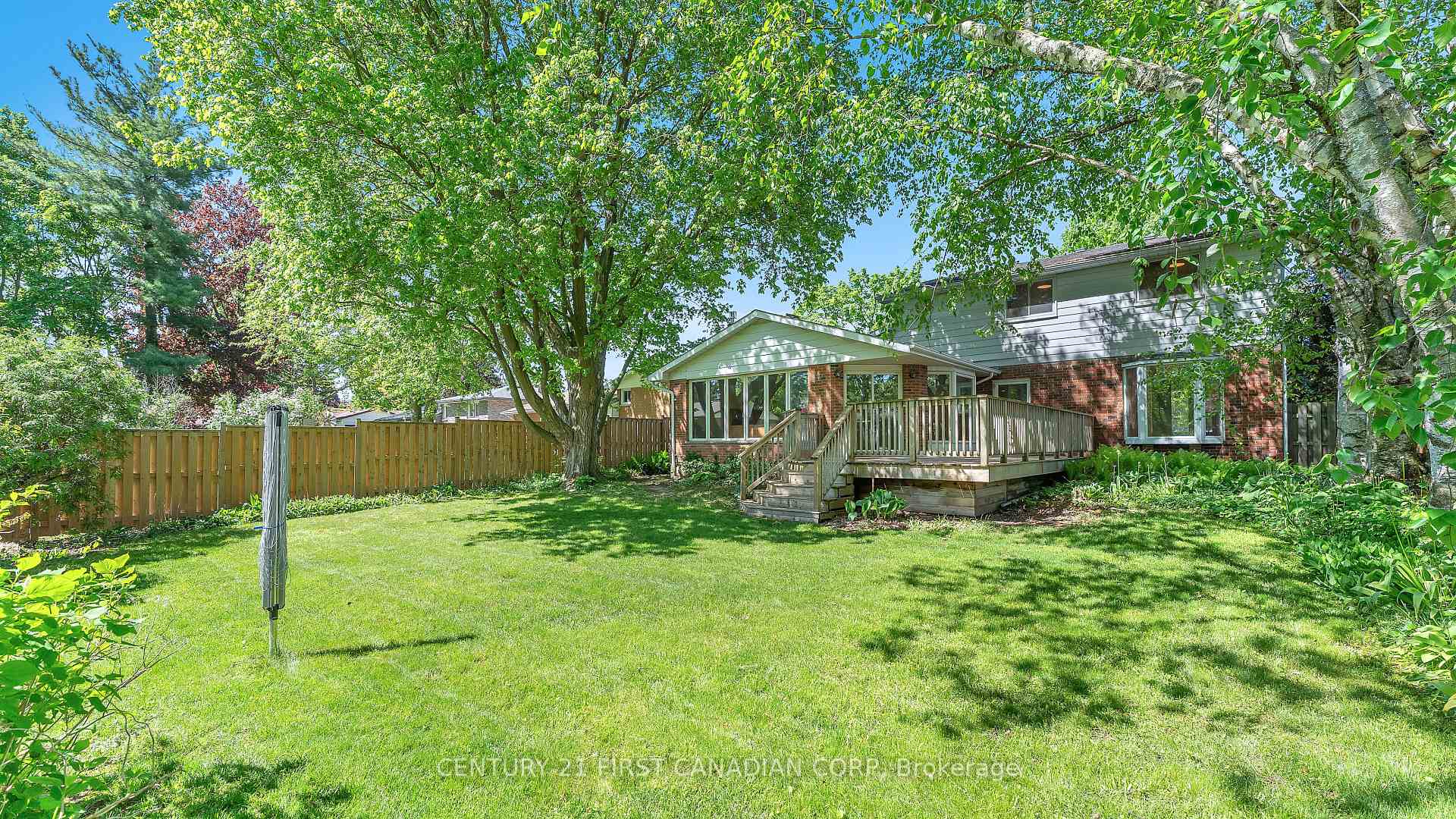 Photo 24 of 325 Helen Drive, Strathroy-Caradoc, NW — HOMEH
