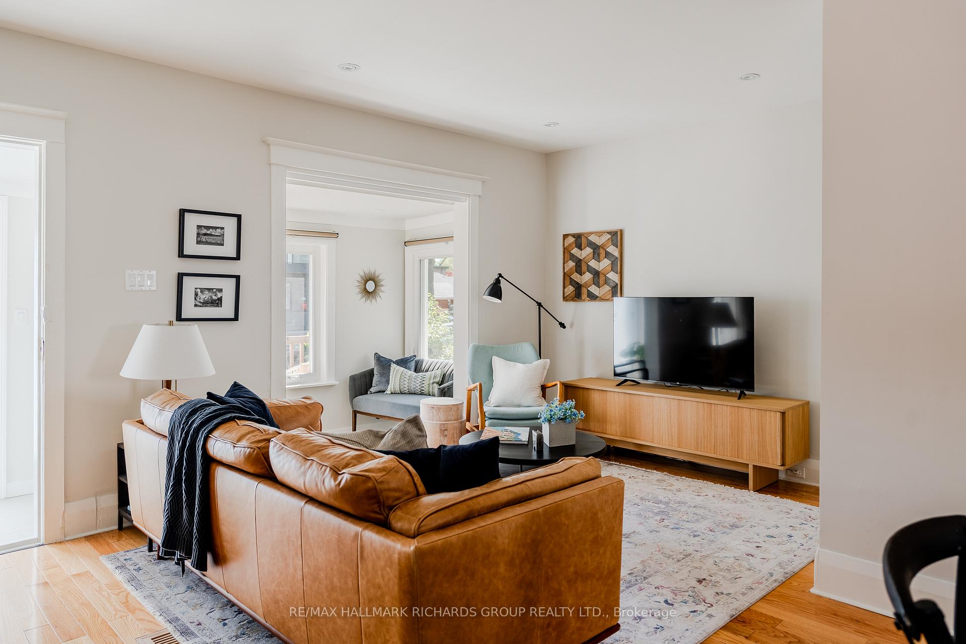 Photo 5 of 238 Westlake Avenue, Toronto, Woodbine-Lumsden — HOMEH