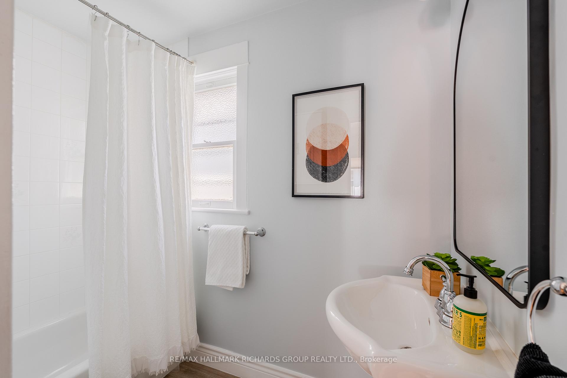 Photo 16 of 238 Westlake Avenue, Toronto, Woodbine-Lumsden — HOMEH