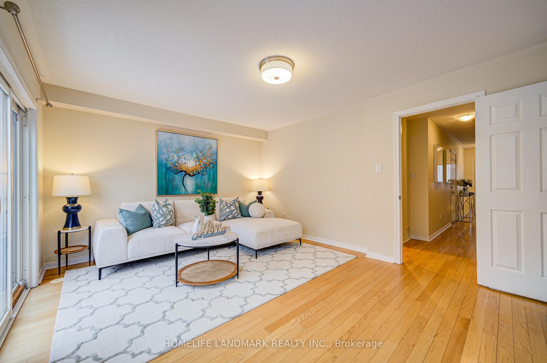 Photo 7 of 140 Pilkington Drive, Scarborough, Clairlea-Birchmount — HOMEH
