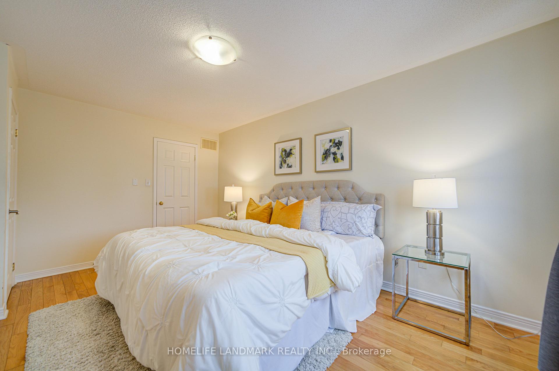 Photo 26 of 140 Pilkington Drive, Scarborough, Clairlea-Birchmount — HOMEH