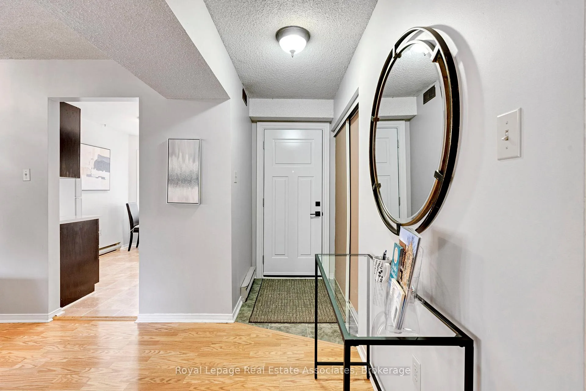 Photo 5 of Unit 2, 119 D'ambrosio Drive, Barrie, Painswick North — HOMEH