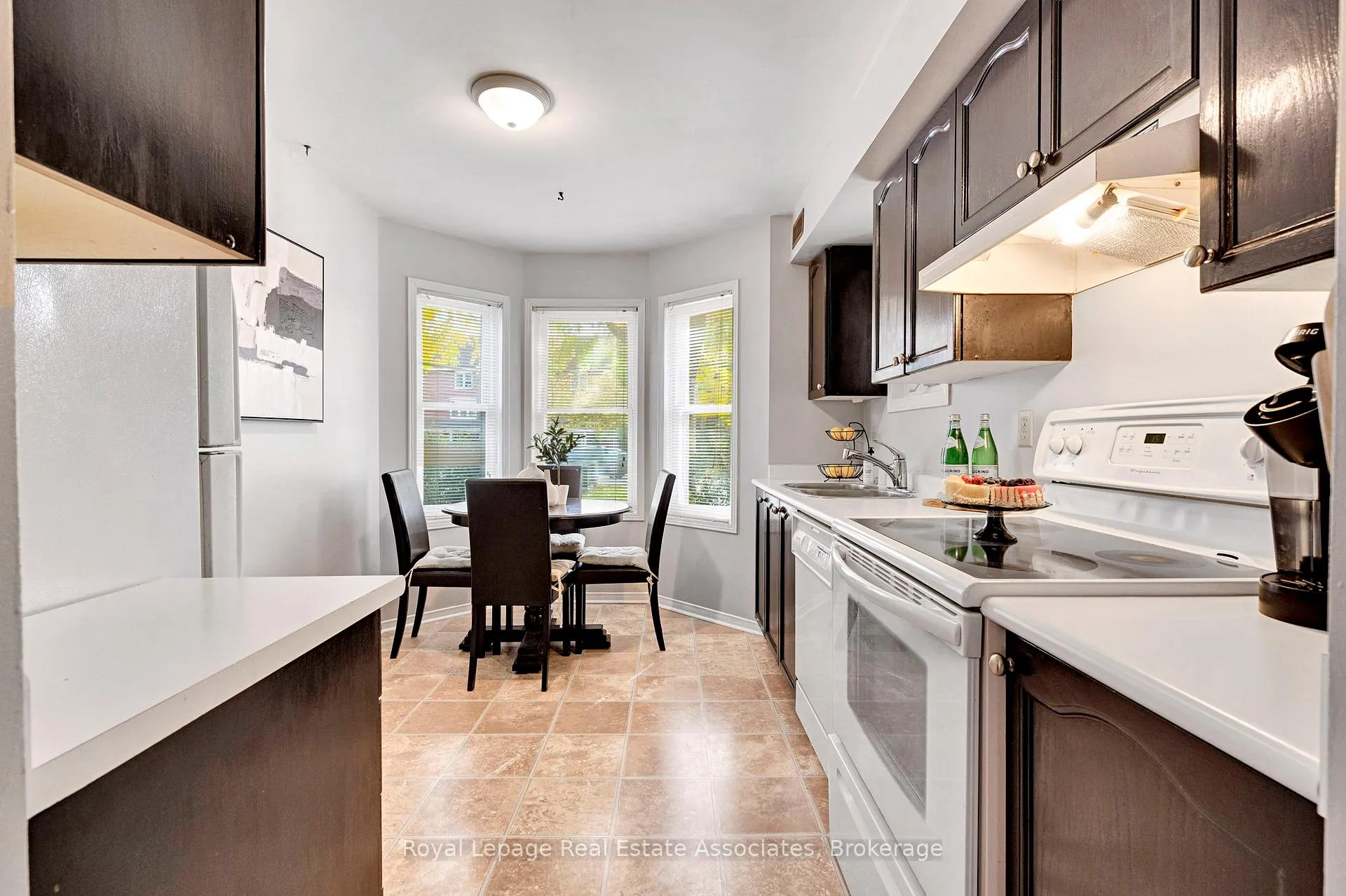 Photo 12 of Unit 2, 119 D'ambrosio Drive, Barrie, Painswick North — HOMEH