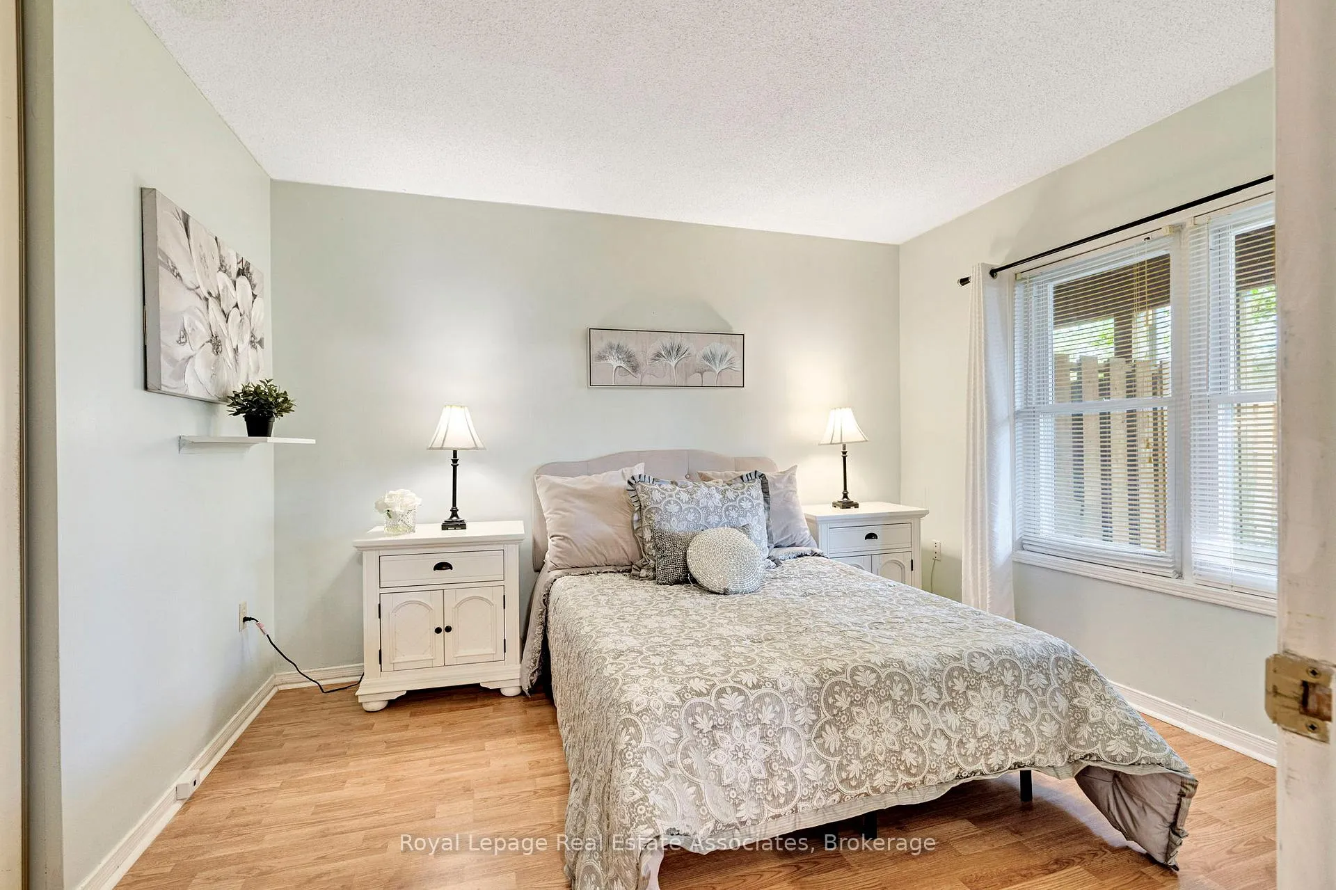 Photo 16 of Unit 2, 119 D'ambrosio Drive, Barrie, Painswick North — HOMEH