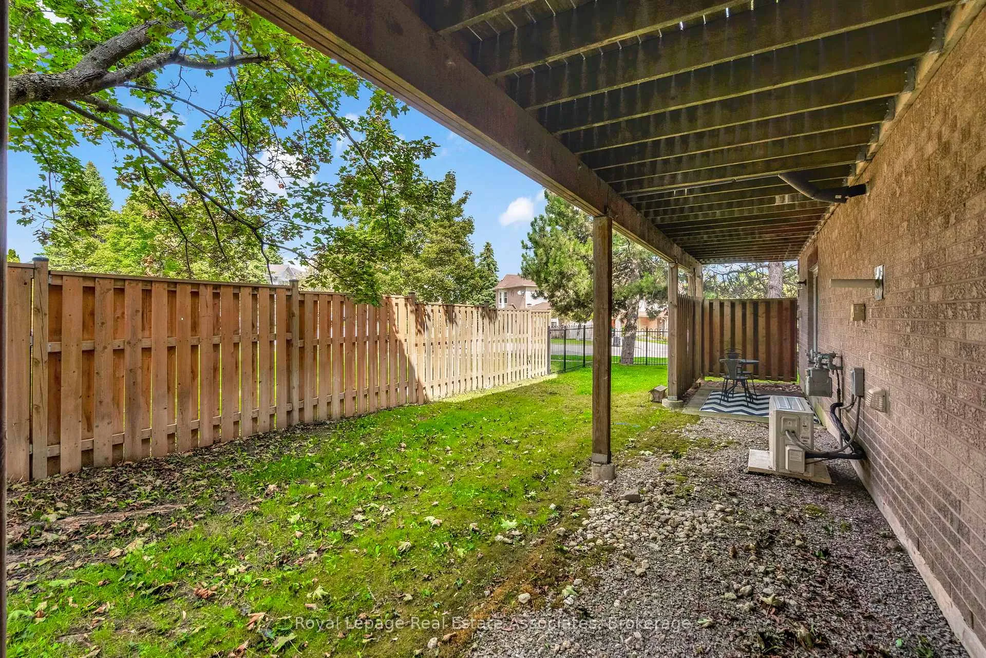 Photo 25 of Unit 2, 119 D'ambrosio Drive, Barrie, Painswick North — HOMEH