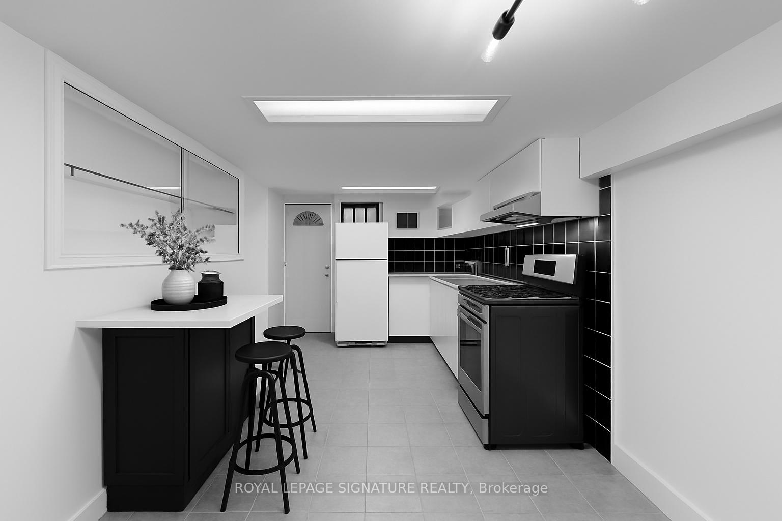 Photo 3 of Unit Lower, 449 Brock Avenue, Toronto, Dufferin Grove — HOMEH