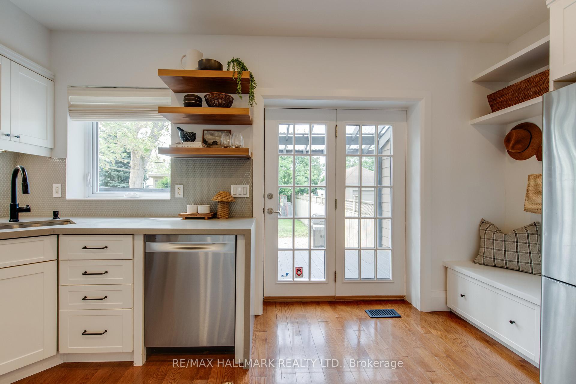 Photo 8 of 93 Wolverleigh Boulevard, Toronto, Danforth — HOMEH