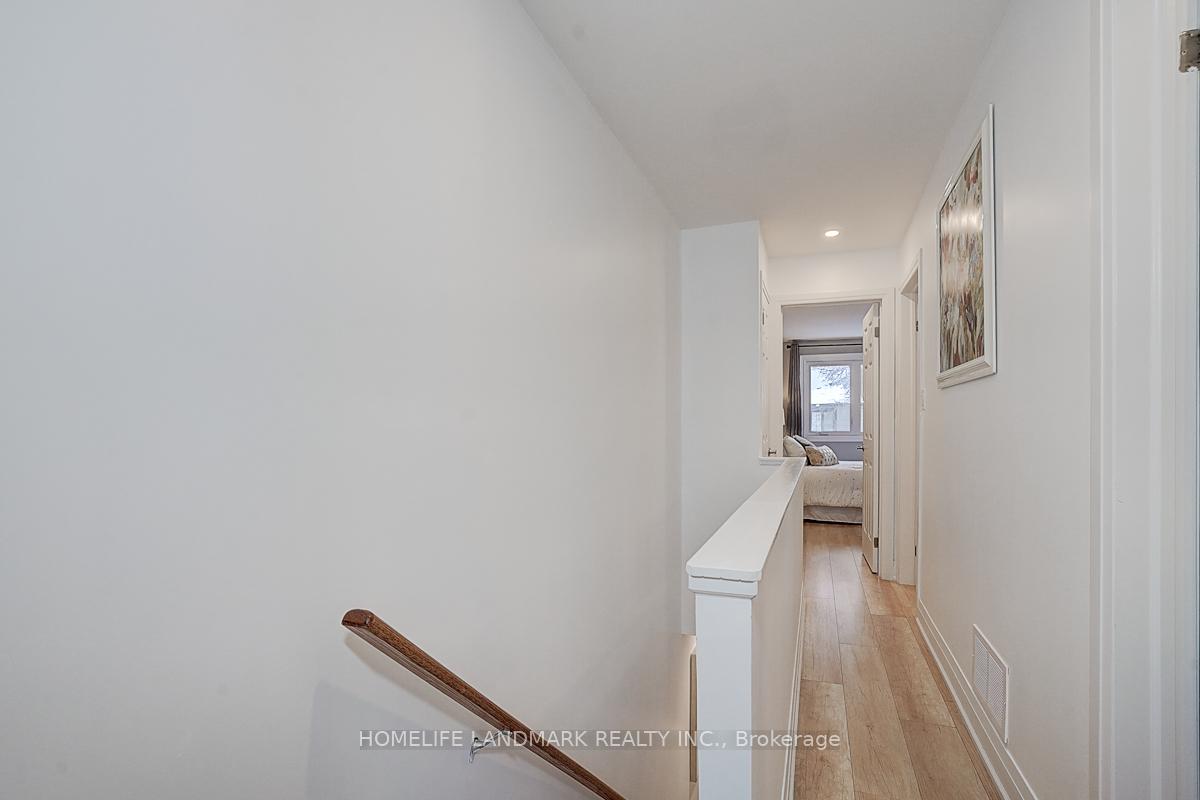 Photo 18 of 20 Billings Avenue, Toronto, Greenwood-Coxwell — HOMEH