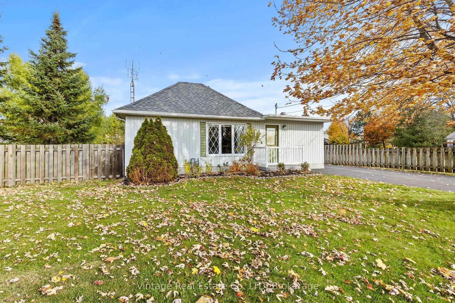 Photo 3 of 190 Thorold Road, Welland, N. Welland — HOMEH