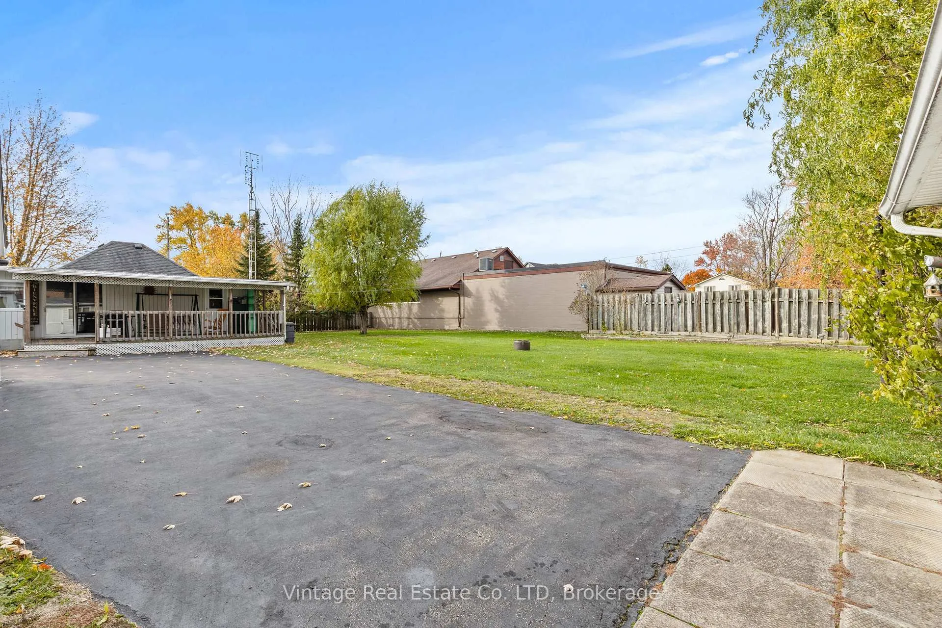 Photo 29 of 190 Thorold Road, Welland, N. Welland — HOMEH