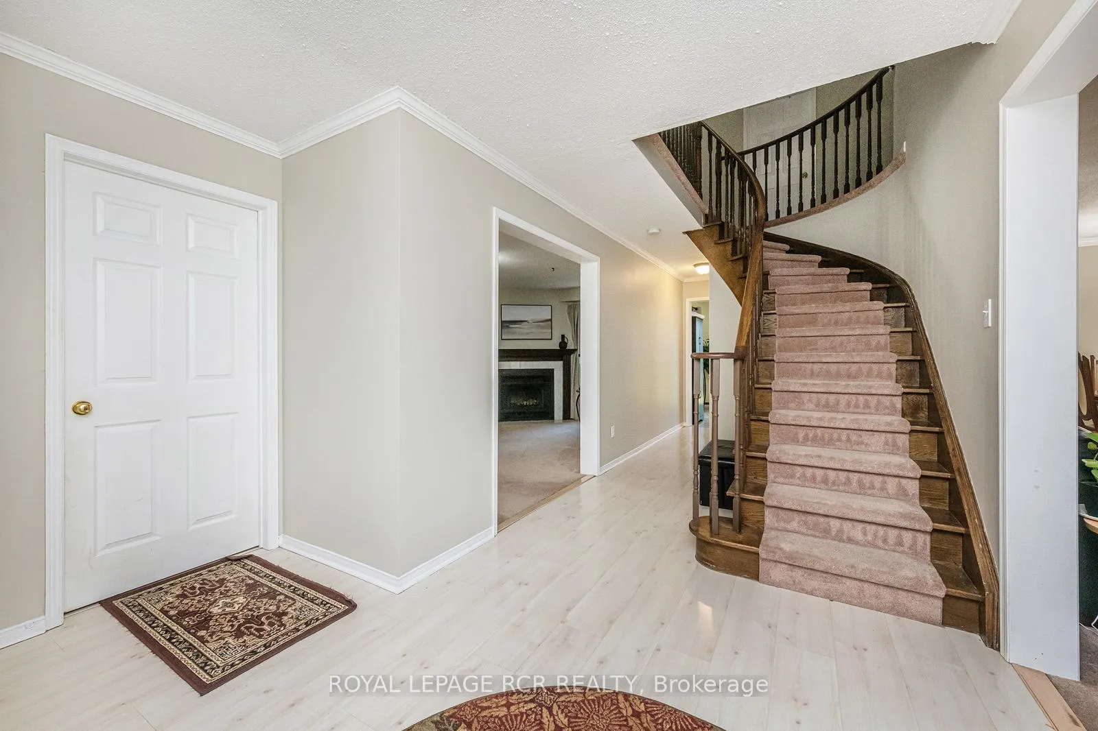 Photo 4 of 155 Patterson Road, Barrie, Ardagh — HOMEH