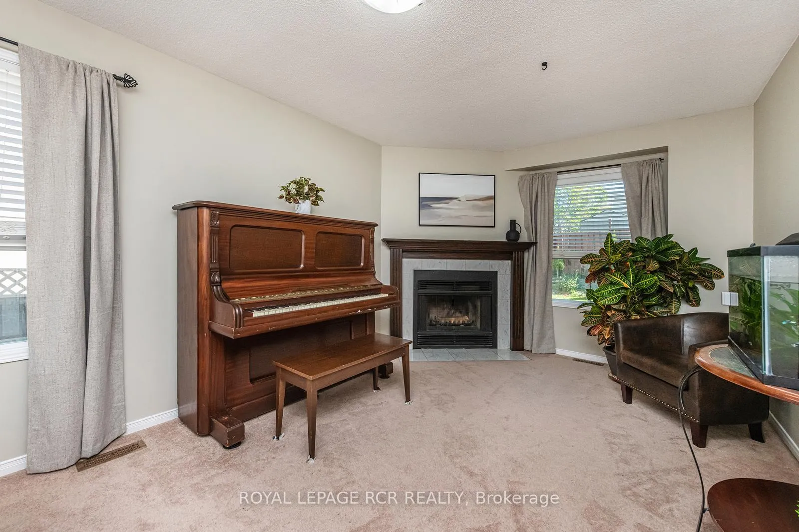Photo 8 of 155 Patterson Road, Barrie, Ardagh — HOMEH
