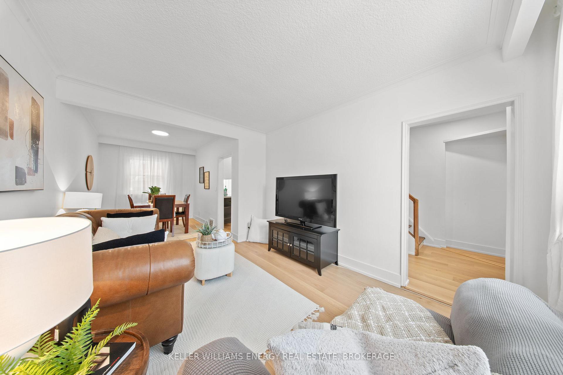 Photo 16 of 63 Marlee Avenue, Toronto, Forest Hill North — HOMEH