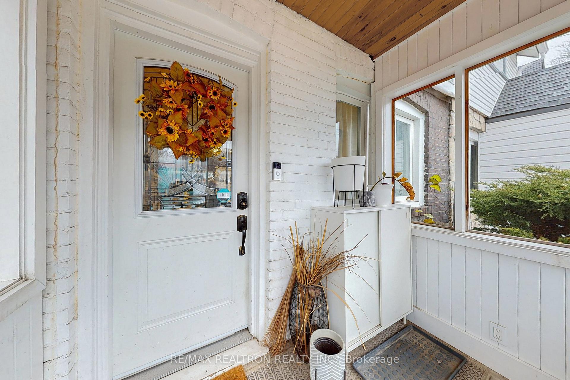 Photo 4 of 1578 Dundas Street E, Toronto, South Riverdale — HOMEH