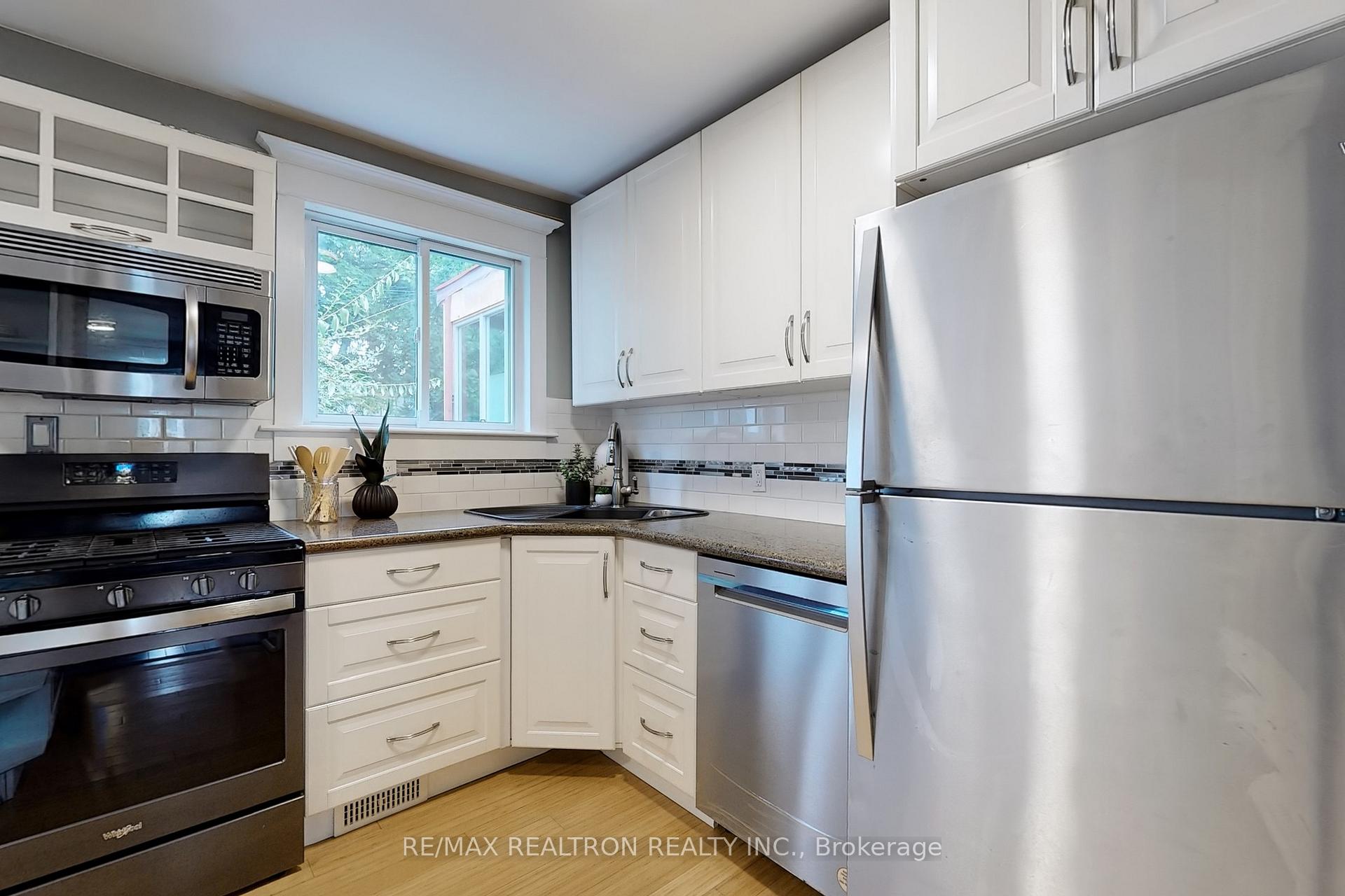 Photo 11 of 1578 Dundas Street E, Toronto, South Riverdale — HOMEH