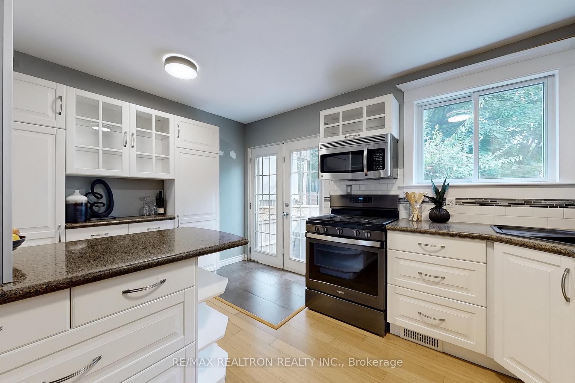 Photo 12 of 1578 Dundas Street E, Toronto, South Riverdale — HOMEH