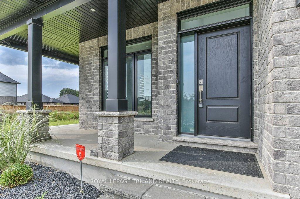 Photo 5 of 51 Elliott Street, Strathroy-Caradoc, SE — HOMEH