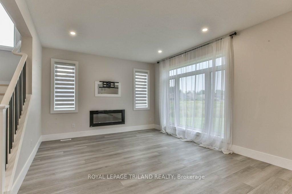 Photo 7 of 51 Elliott Street, Strathroy-Caradoc, SE — HOMEH