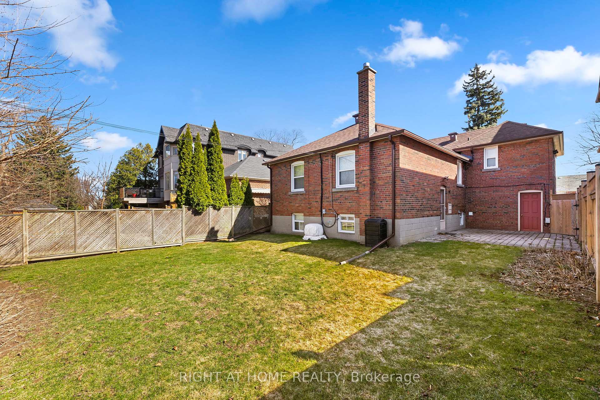 Photo 11 of 250 Joicey Boulevard, Toronto, Bedford Park-Nortown — HOMEH