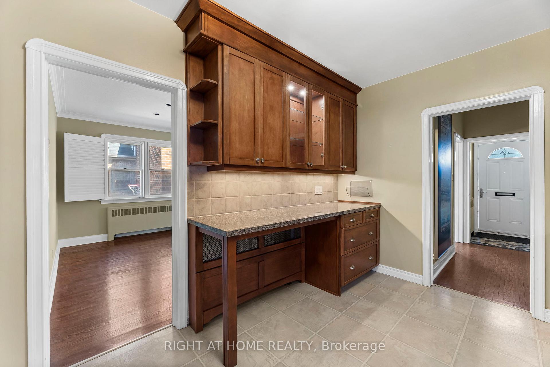 Photo 23 of 250 Joicey Boulevard, Toronto, Bedford Park-Nortown — HOMEH