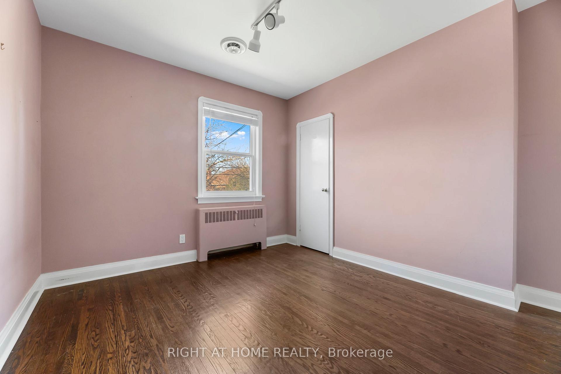 Photo 27 of 250 Joicey Boulevard, Toronto, Bedford Park-Nortown — HOMEH