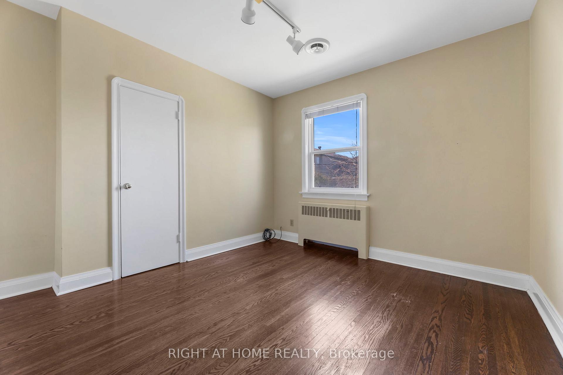 Photo 29 of 250 Joicey Boulevard, Toronto, Bedford Park-Nortown — HOMEH