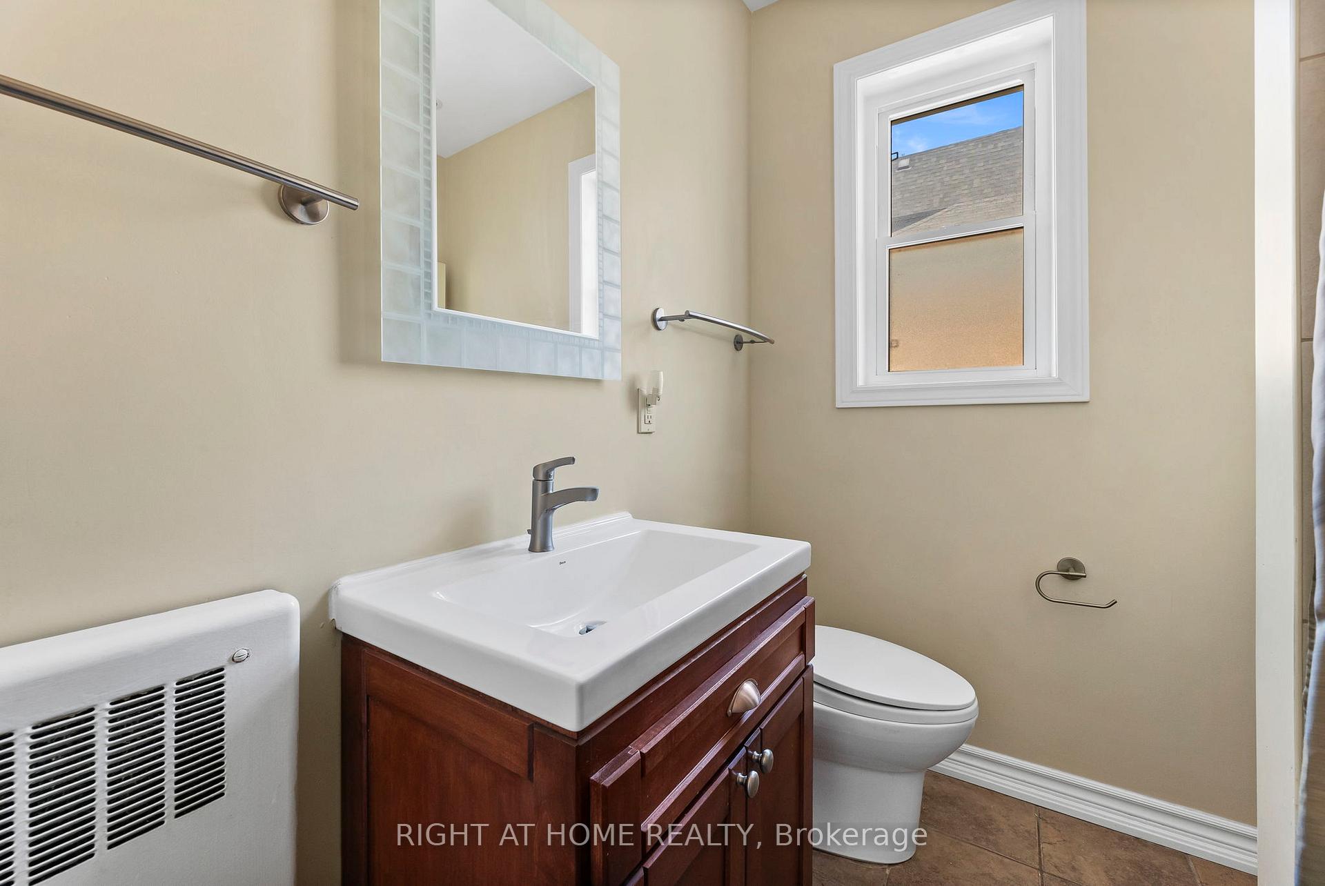 Photo 30 of 250 Joicey Boulevard, Toronto, Bedford Park-Nortown — HOMEH