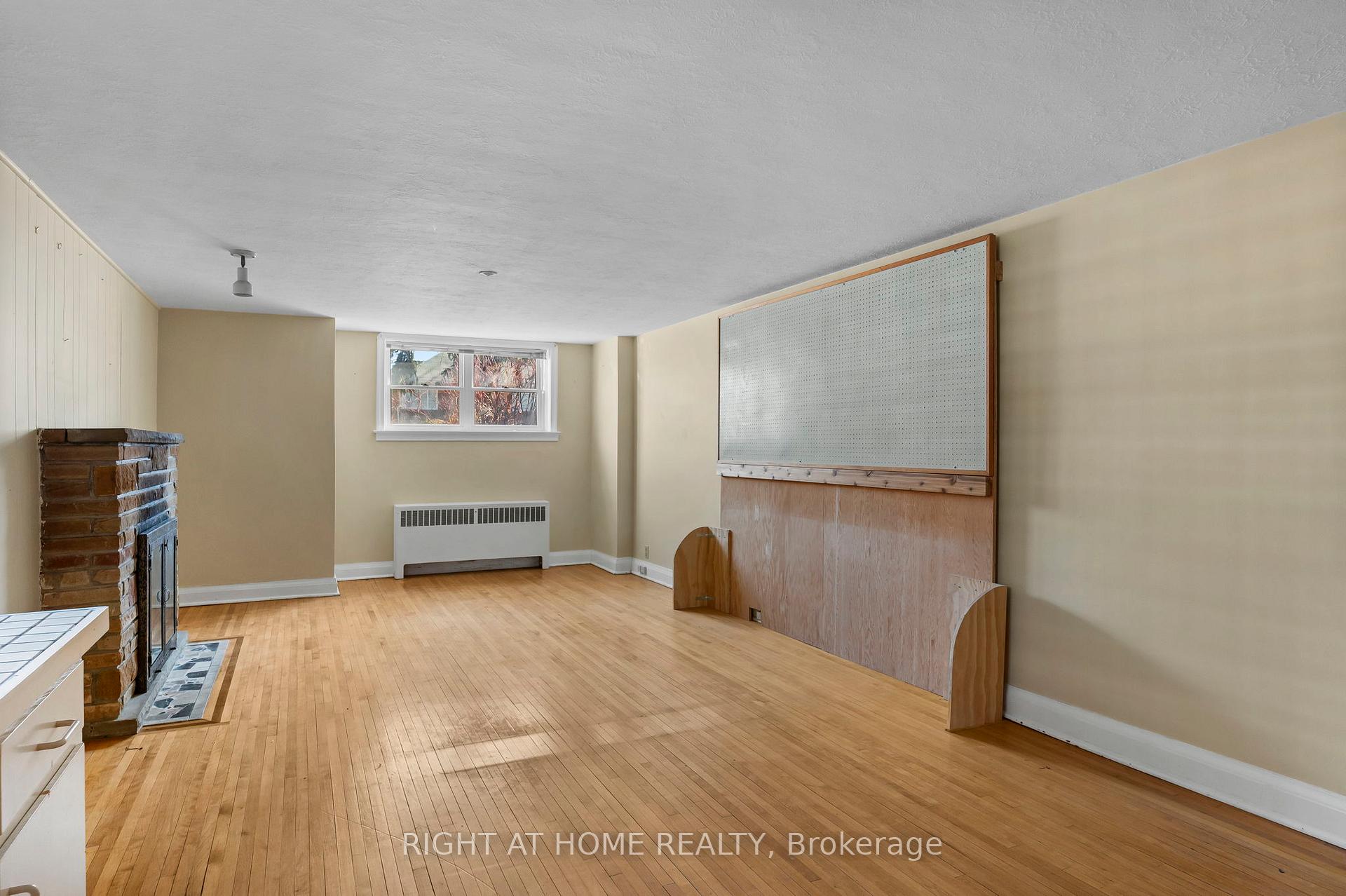 Photo 37 of 250 Joicey Boulevard, Toronto, Bedford Park-Nortown — HOMEH