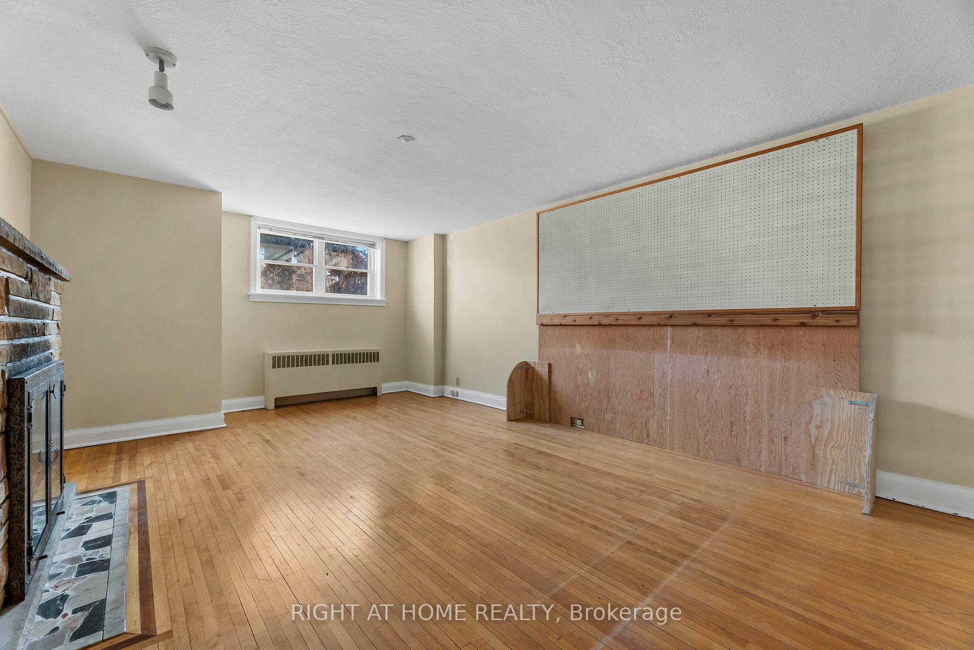 Photo 38 of 250 Joicey Boulevard, Toronto, Bedford Park-Nortown — HOMEH