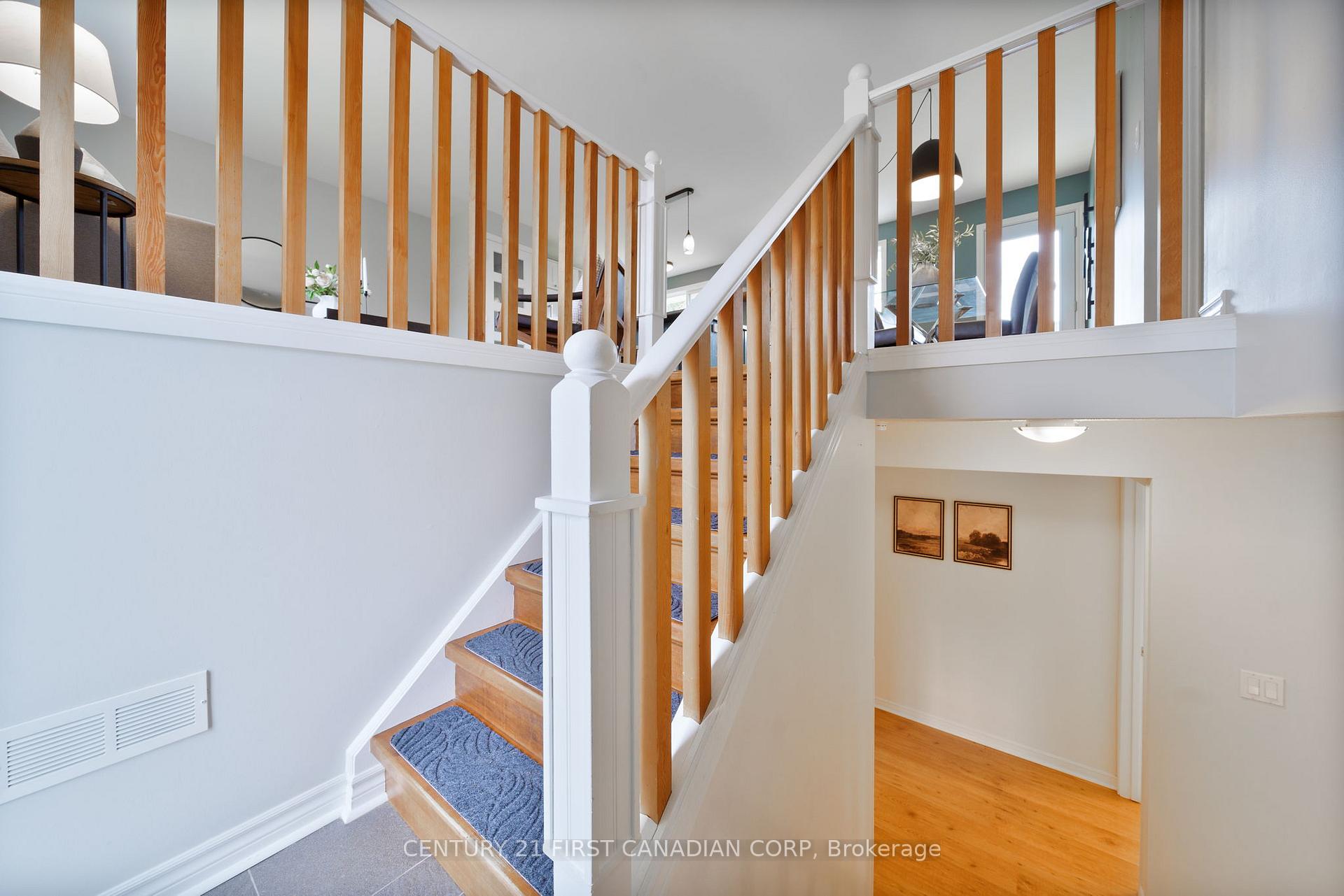 Photo 4 of 2268 Bentim Road, Strathroy-Caradoc, Mount Brydges — HOMEH