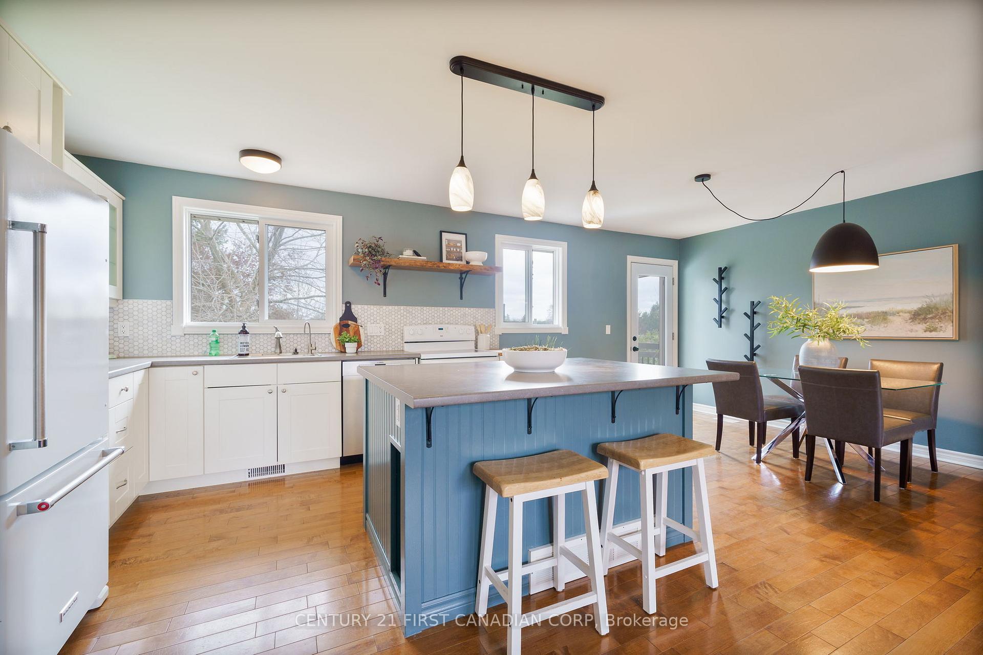 Photo 8 of 2268 Bentim Road, Strathroy-Caradoc, Mount Brydges — HOMEH