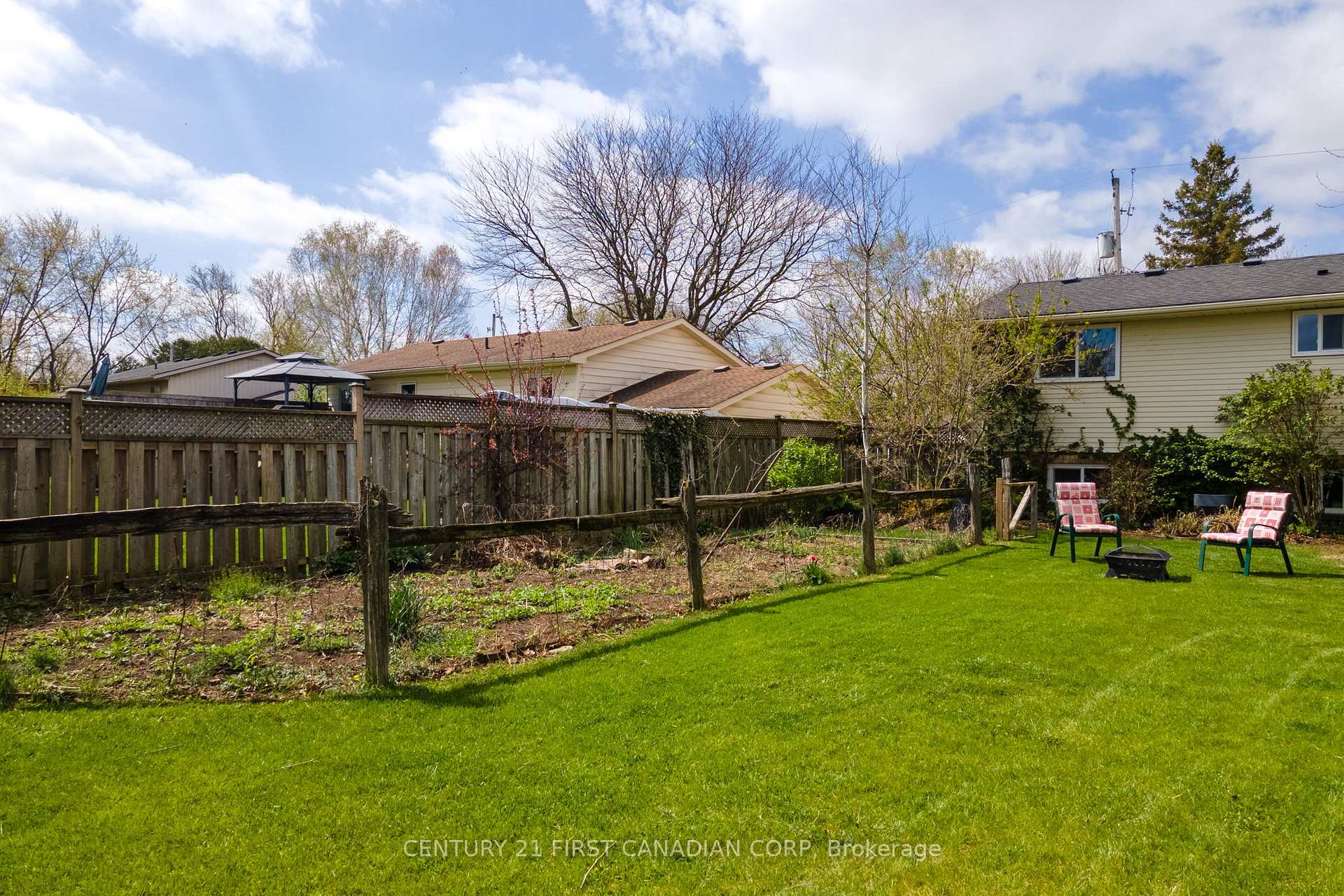 Photo 35 of 2268 Bentim Road, Strathroy-Caradoc, Mount Brydges — HOMEH