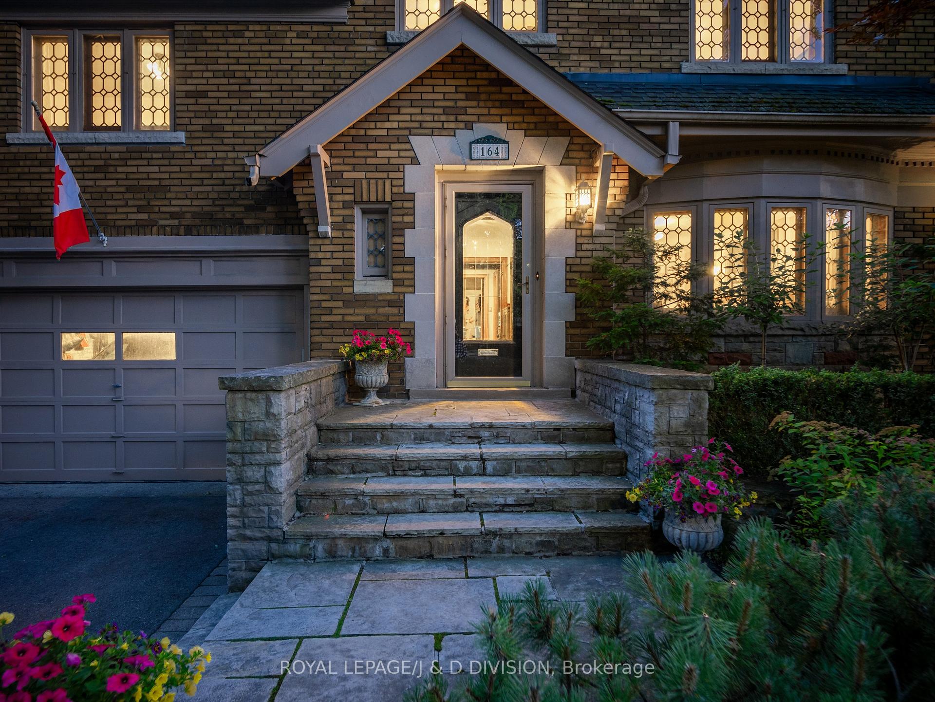 Photo 3 of 164 Dinnick Crescent, Toronto, Lawrence Park South — HOMEH