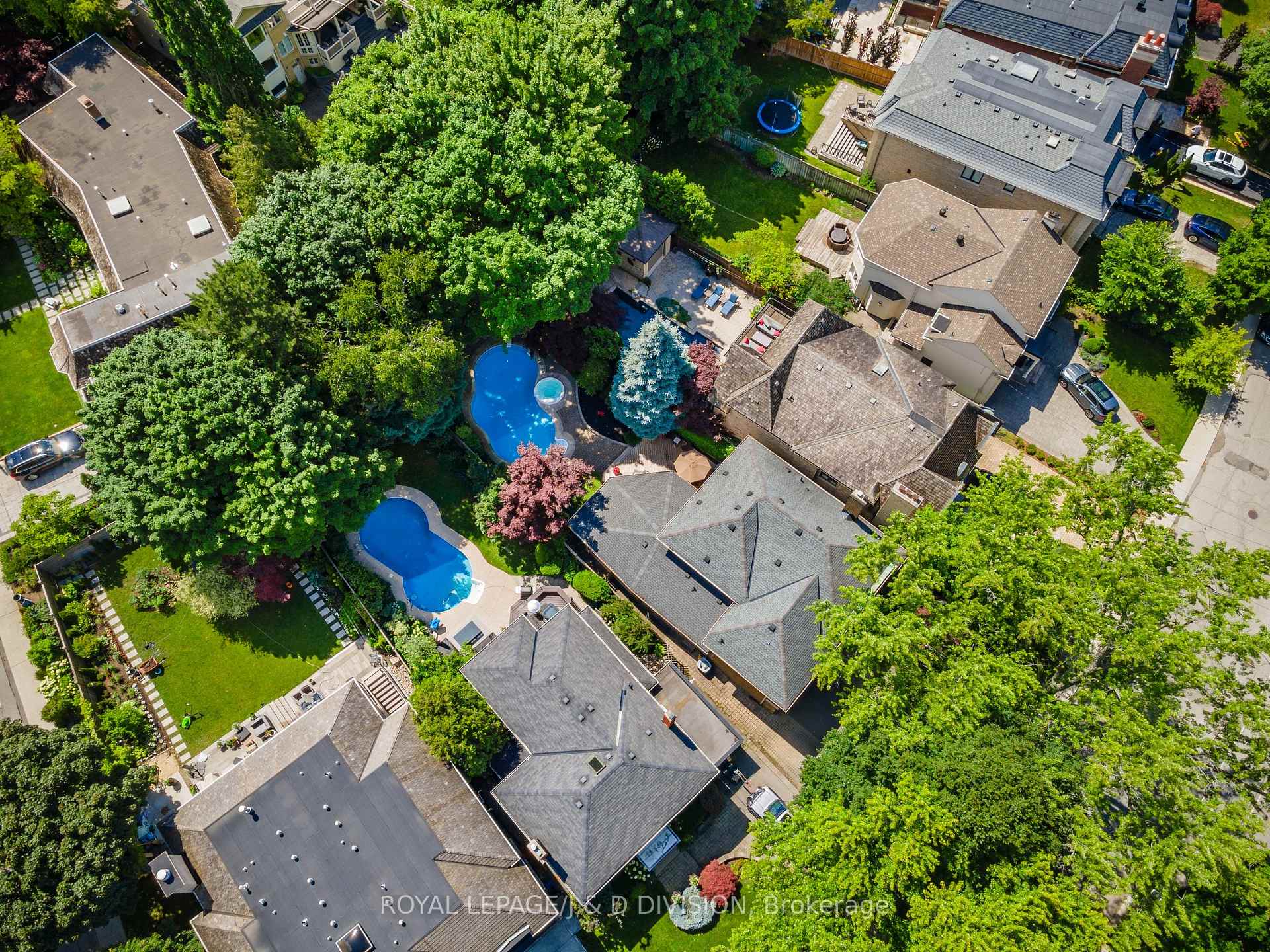 Photo 33 of 164 Dinnick Crescent, Toronto, Lawrence Park South — HOMEH