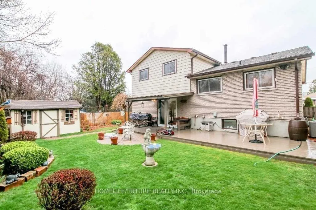 Photo 3 of 494 Dean Avenue, Oshawa, Central — HOMEH